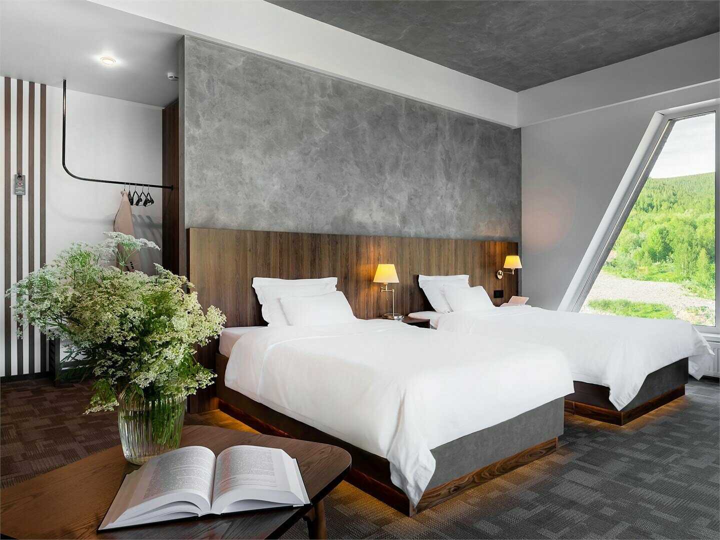 Люкс с балконом