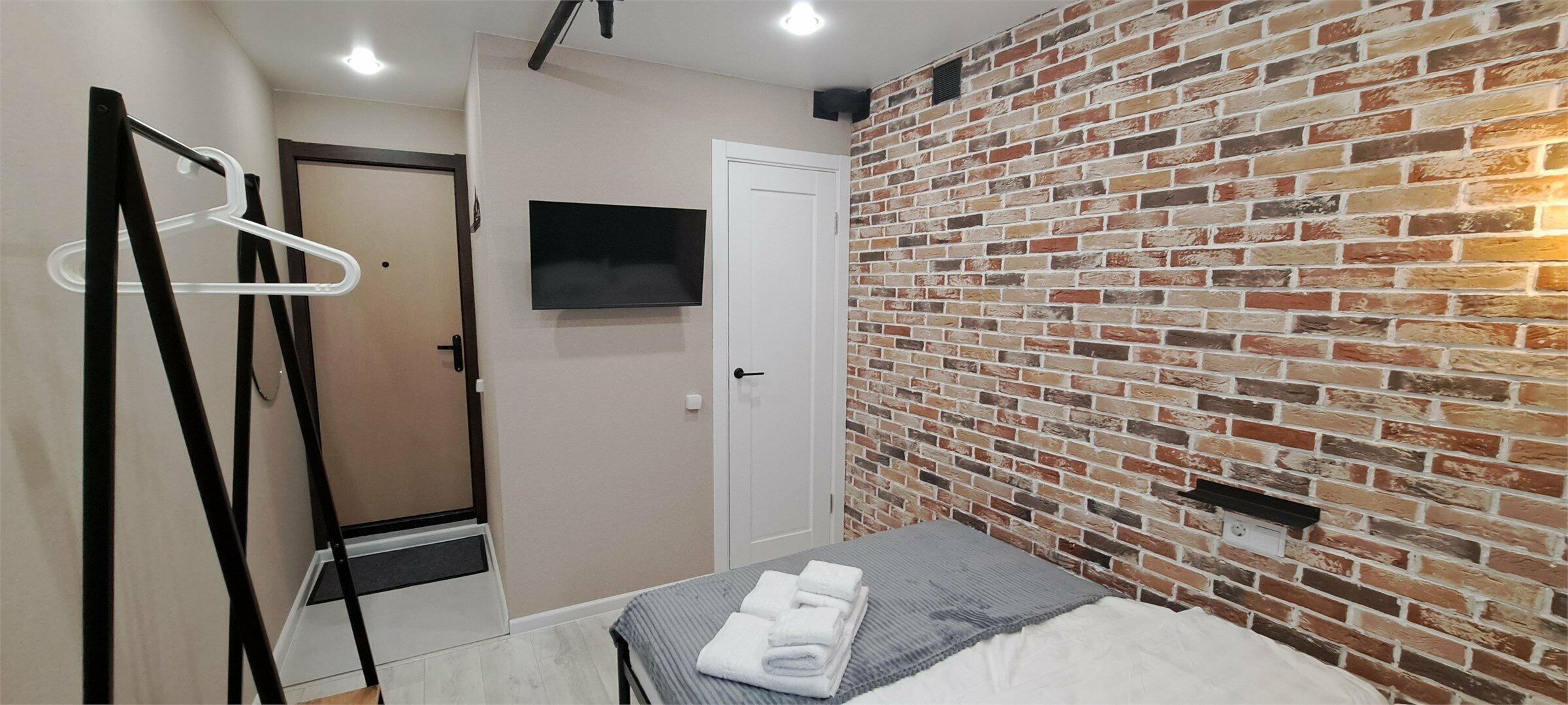 Стандартный номер с двуспальной кроватью (ул.Коротченко,д.2)