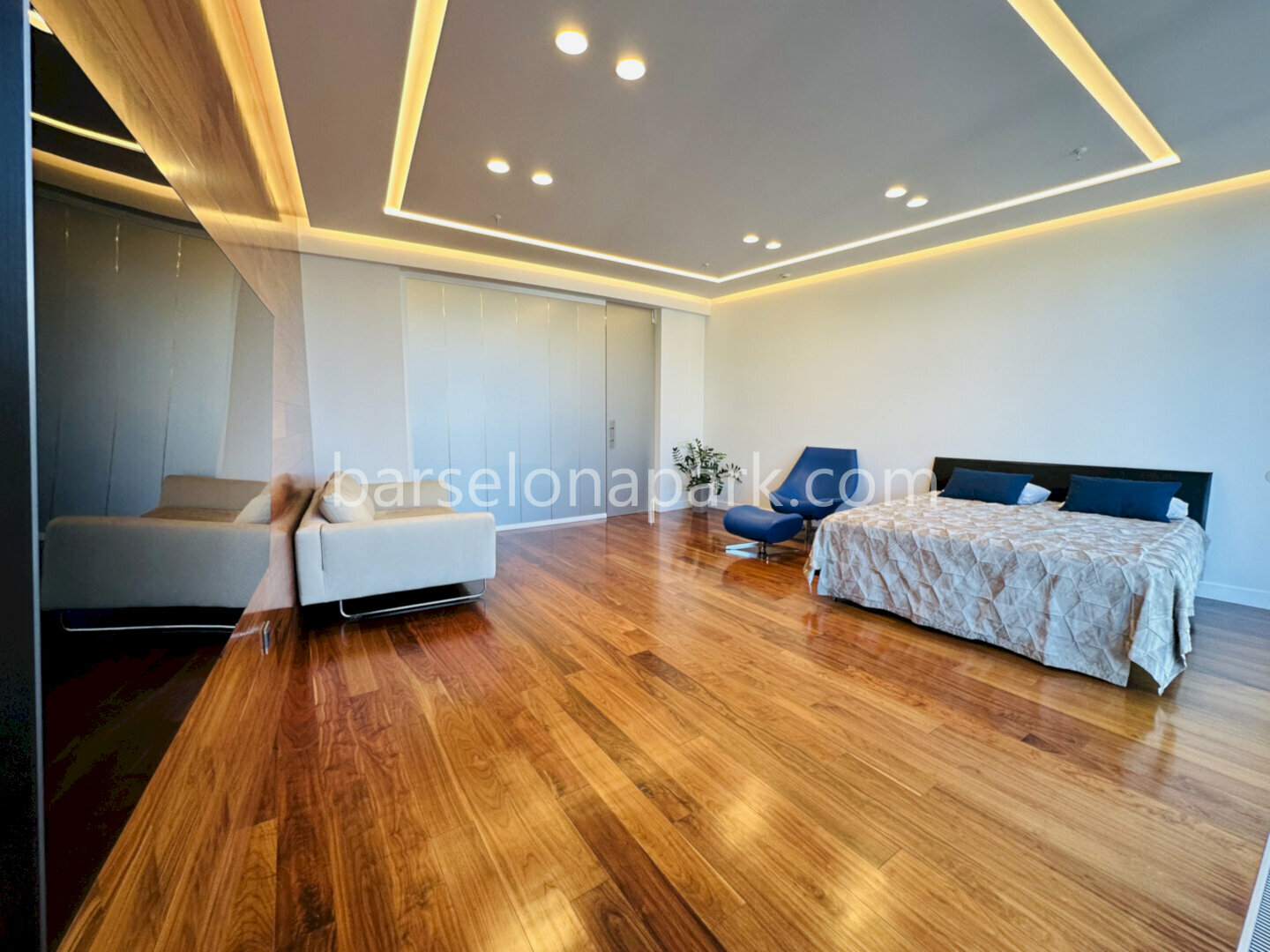 Премиум студия с балконом! Вид на море! Центр Сочи! Пляж, набережная в 5 минутах!