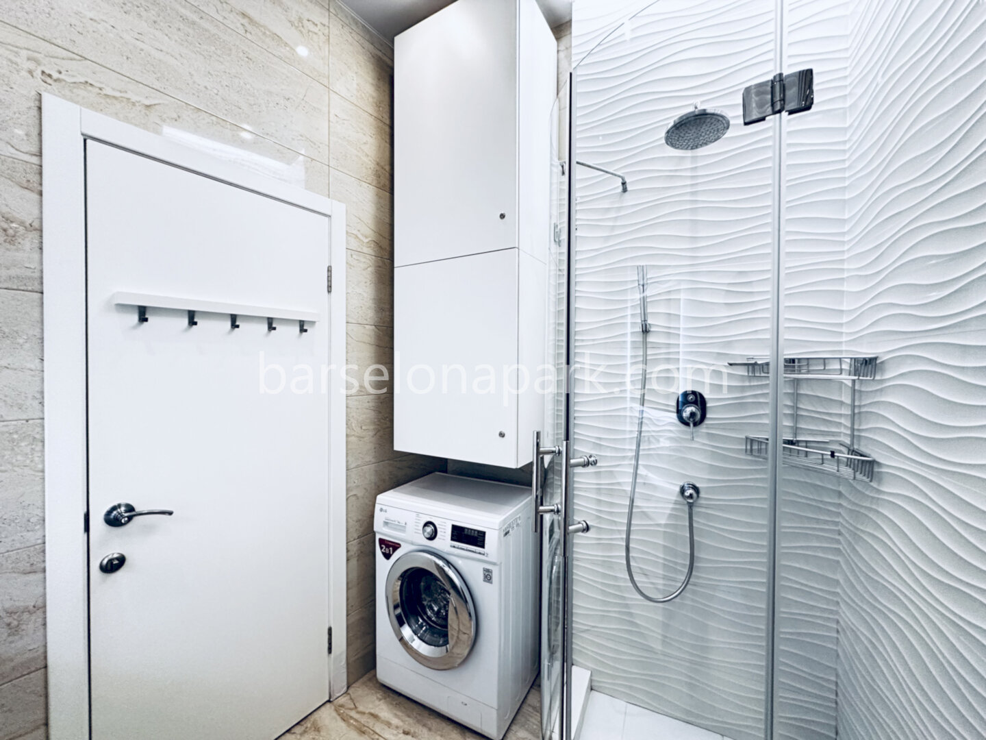 Дизайнерская студия с балконом! Прямой вид на море! До пляжа 5 минут.