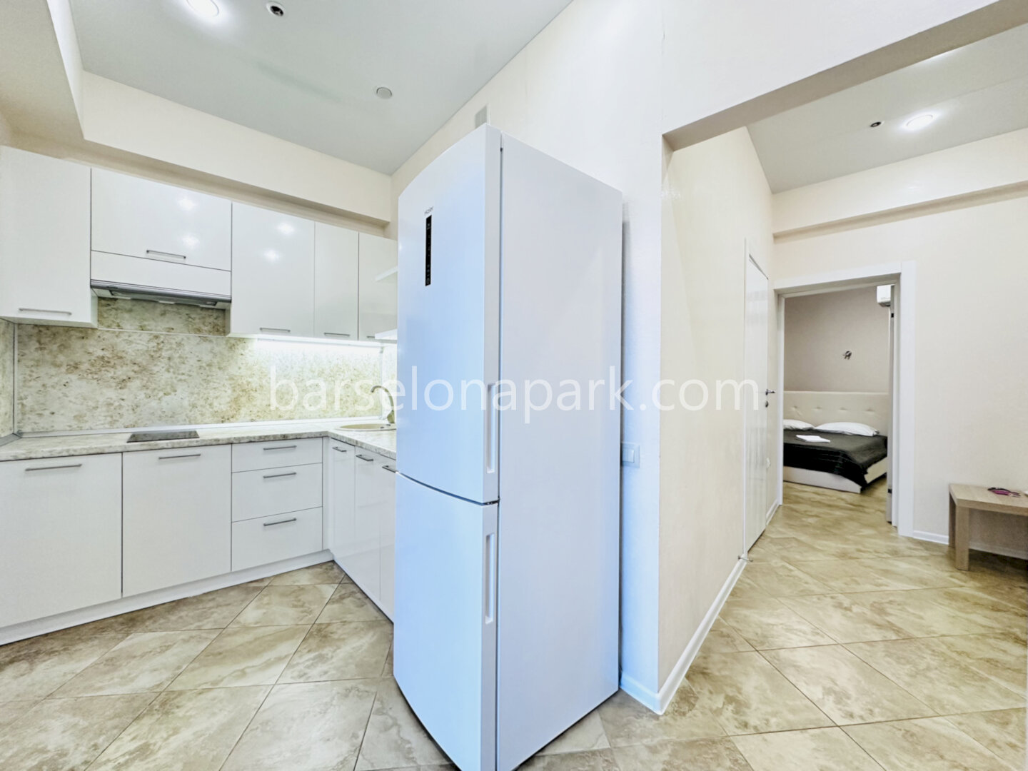 Трехкомнатный апартамент с балконом! Центр Сочи! Набережная и пляж в 5 минутах!