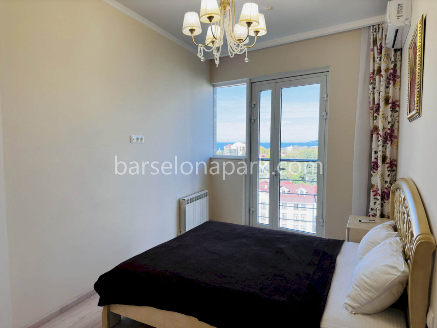 3-комнатный апартамент! Центр Сочи! До пляжа 5 минут. Вид на море!