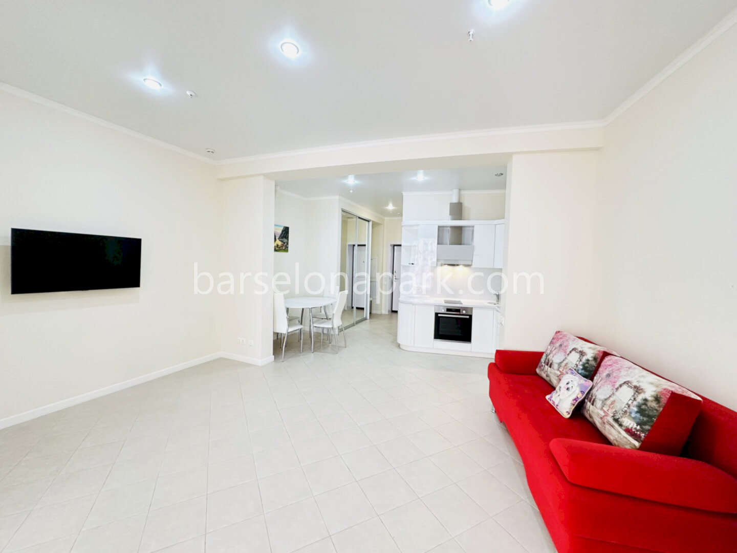 3-комнатный апартамент с прямым видом на море! Центр Сочи! До пляжа 5 минут!