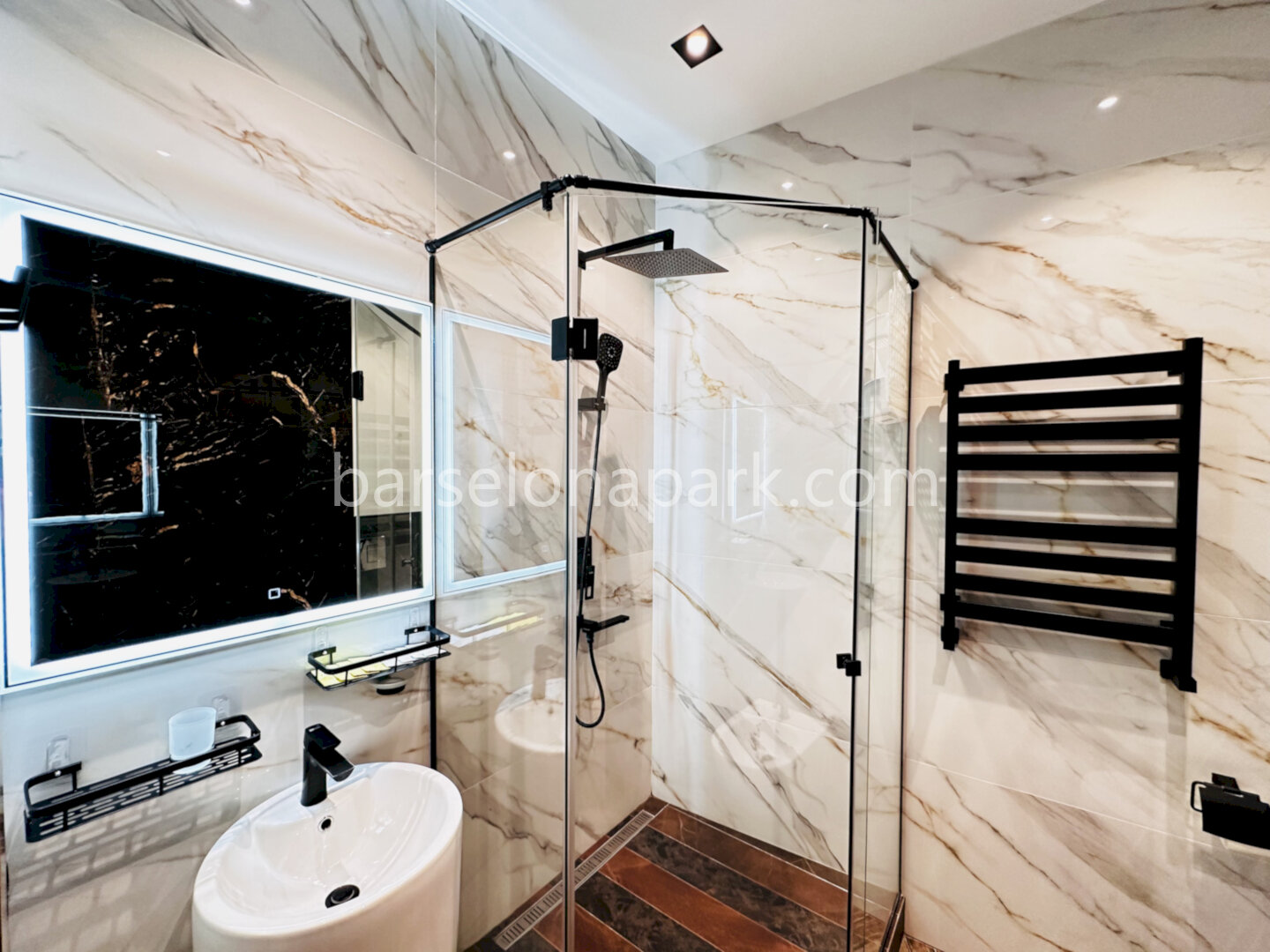 Премиальный 3-комнатный люкс! Пляж и набережная в 5 минутах!