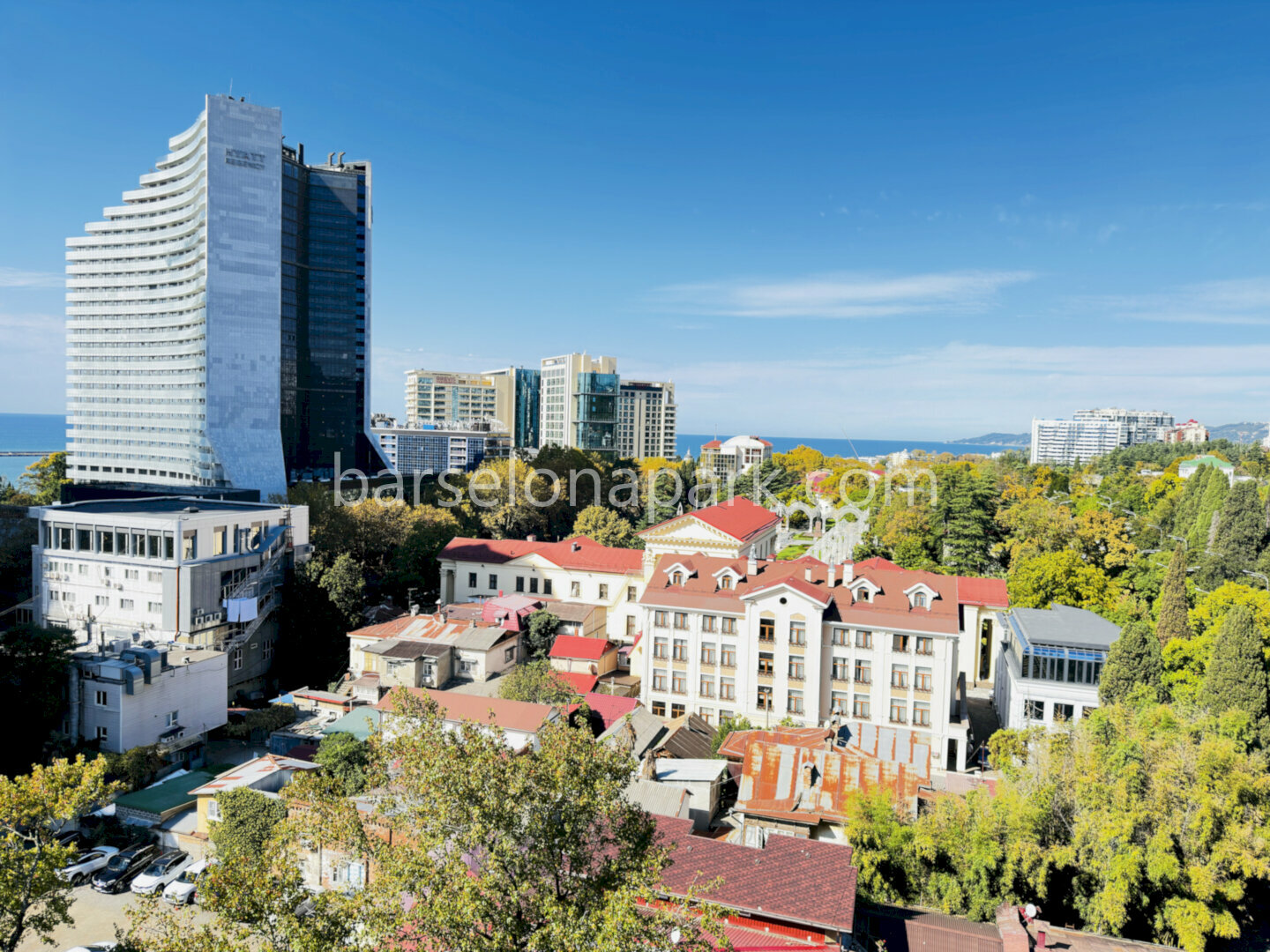 3-комнатный апартамент! Центр Сочи! До пляжа 5 минут. Вид на море!