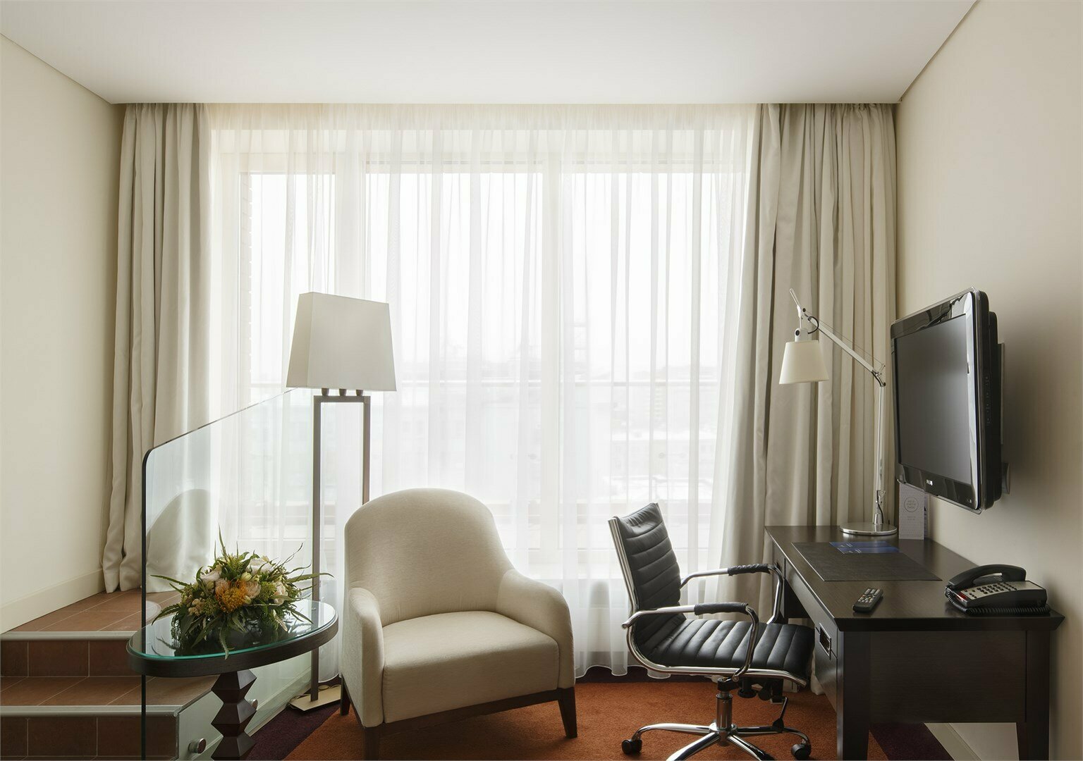 Представительский с террасой и доступом в Бизнес гостиную