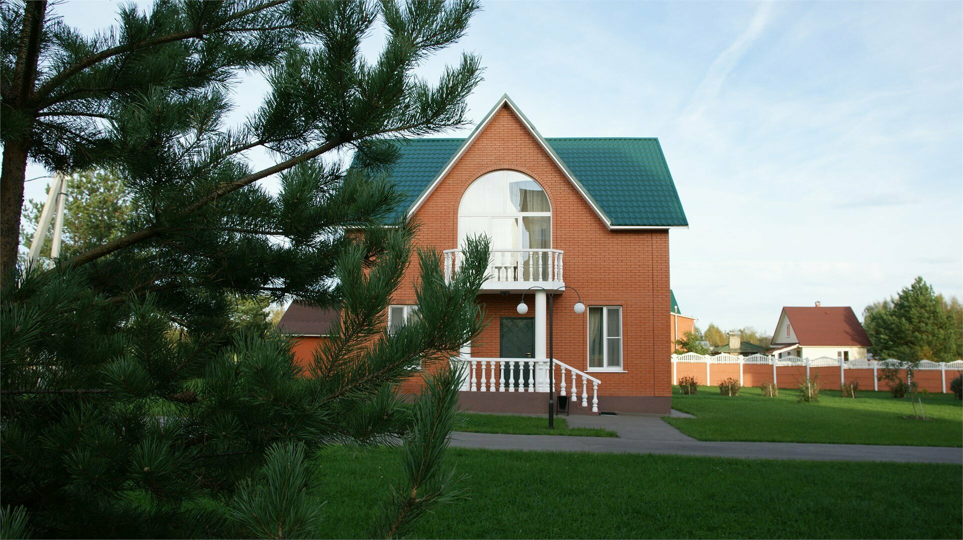 Двухэтажные коттеджи