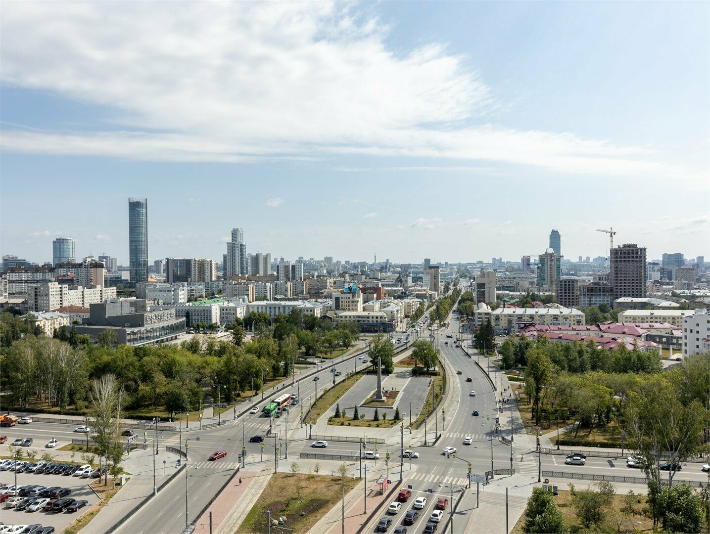 Номер улучшенный с 1 двуспальной кроватью с видом на город