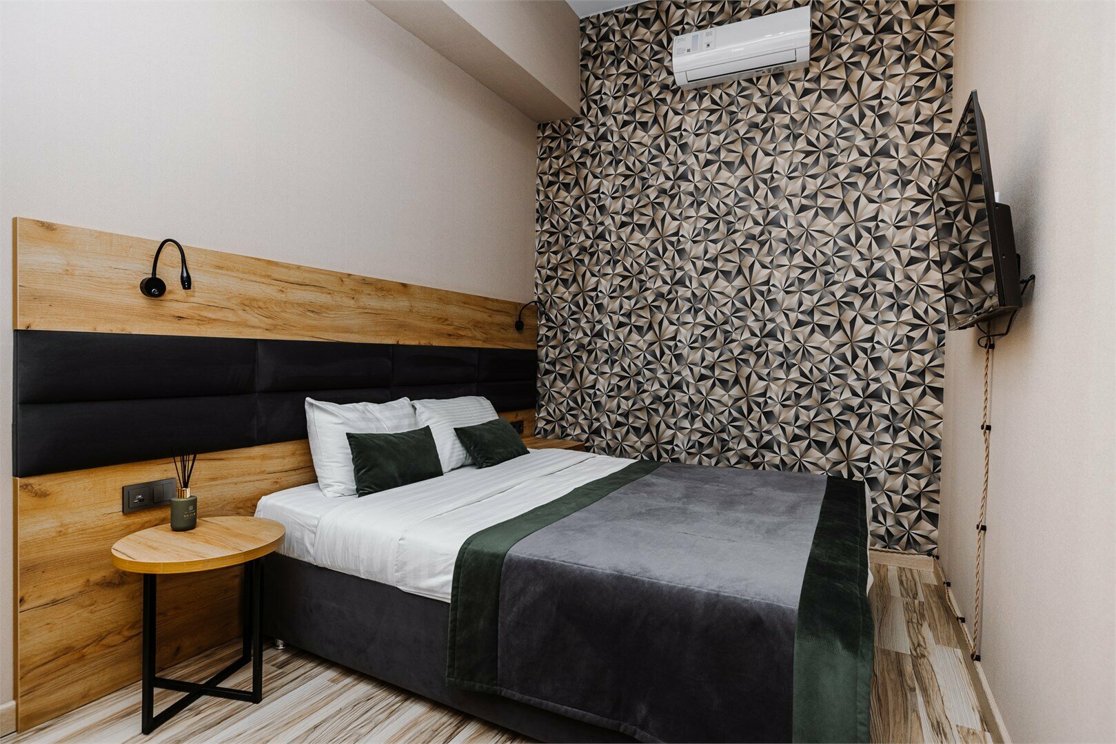 Улучшенный номер с кроватью размера «king-size»