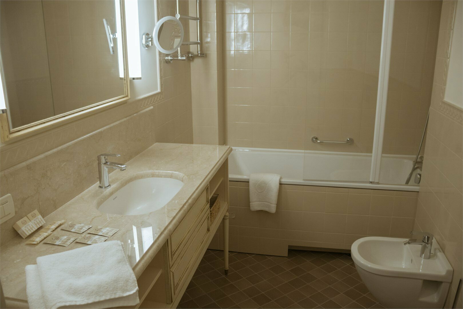 Улучшенный двухместный стандарт с видовым балконом