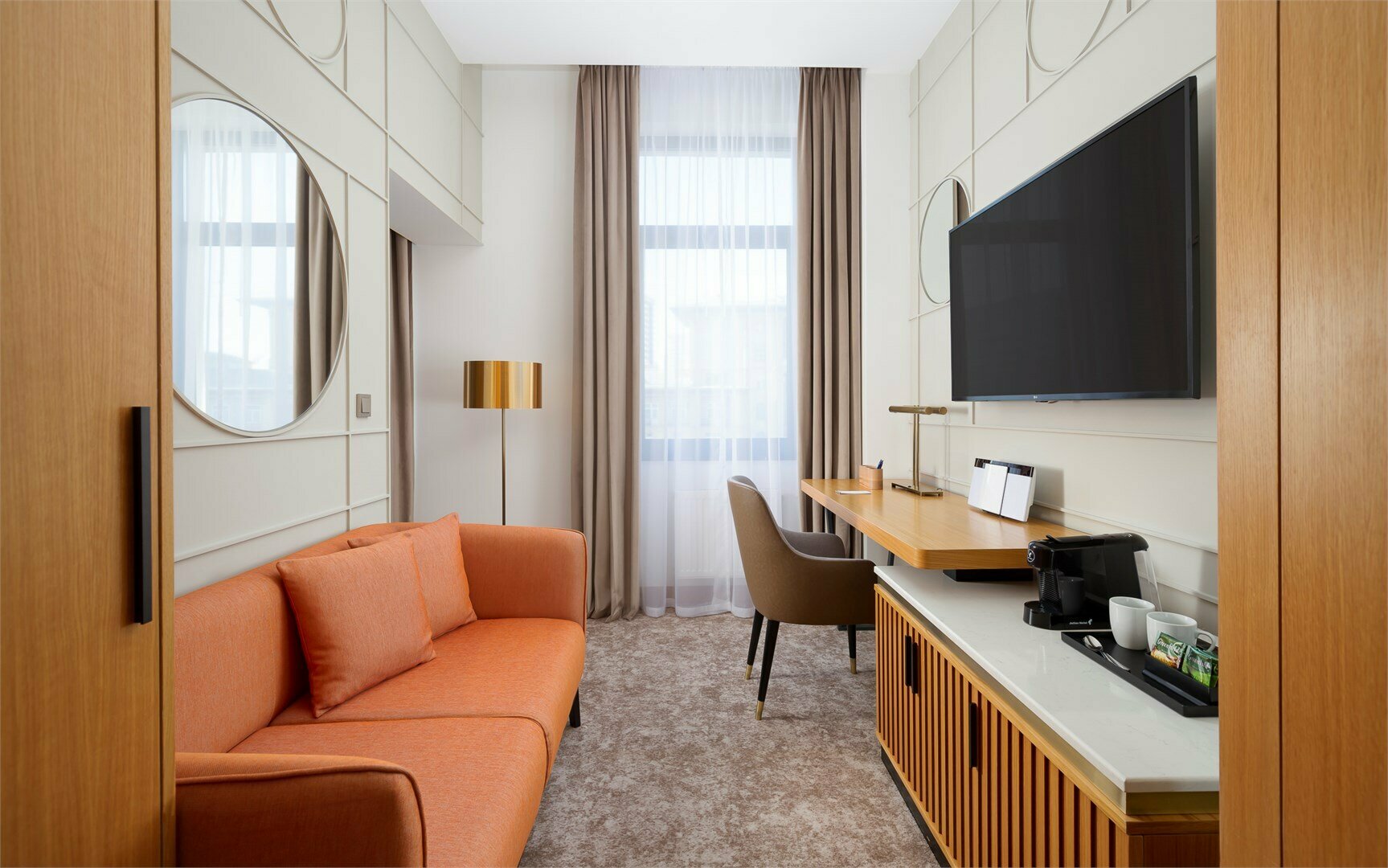 Полулюкс с видом на город