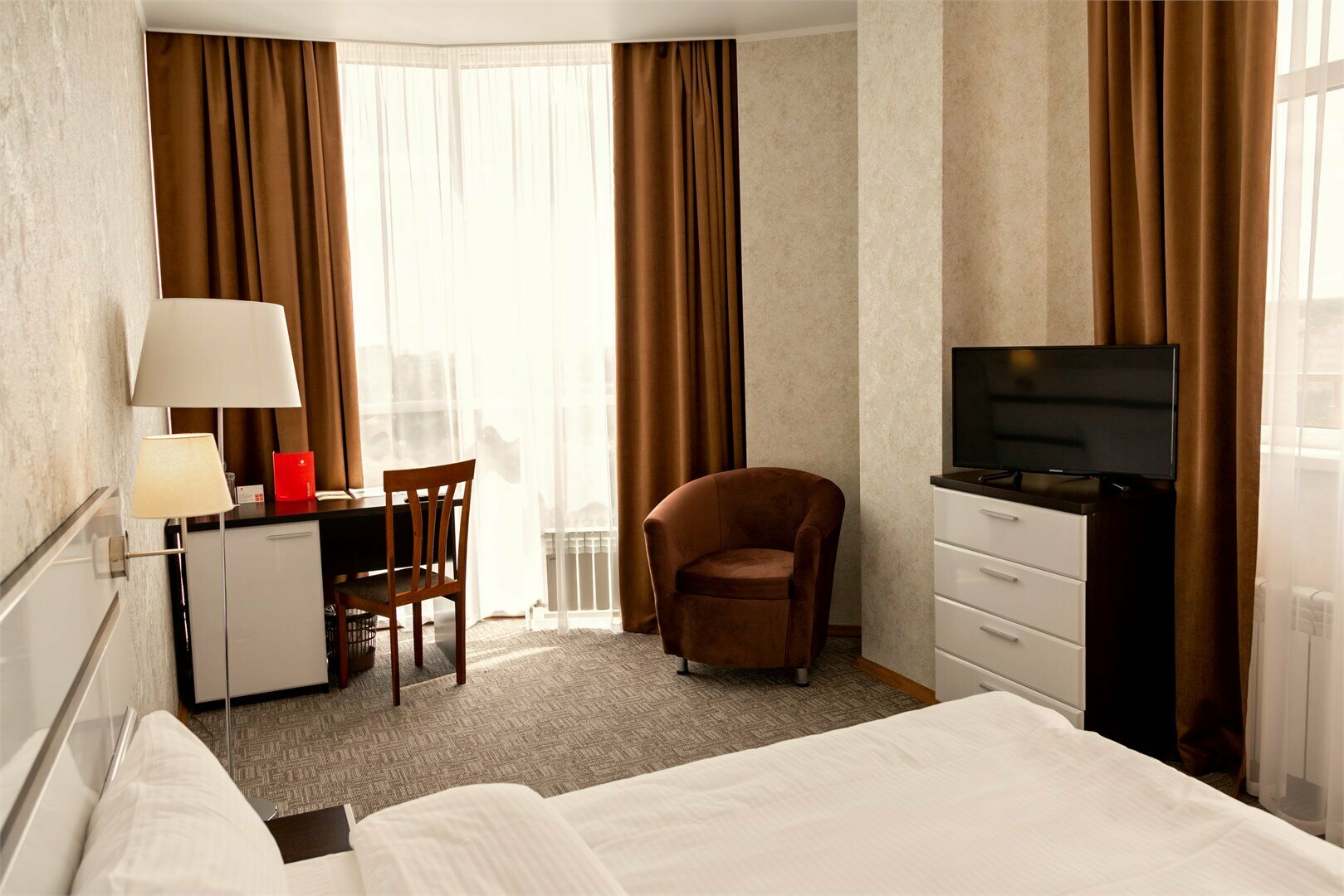 Улучшенный двухместный номер с 1 кроватью