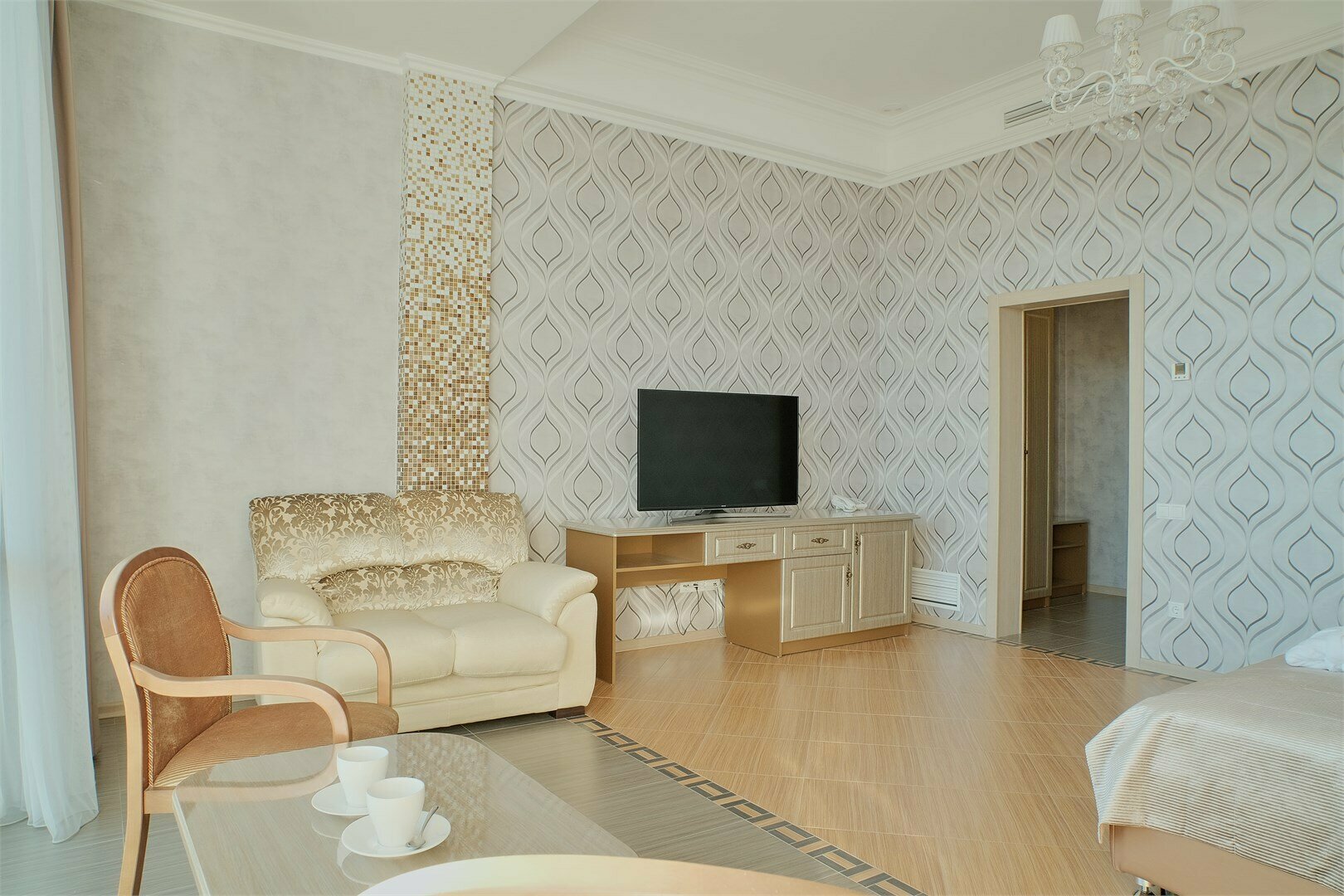 Улучшенный номер с кроватью размера «king-size»