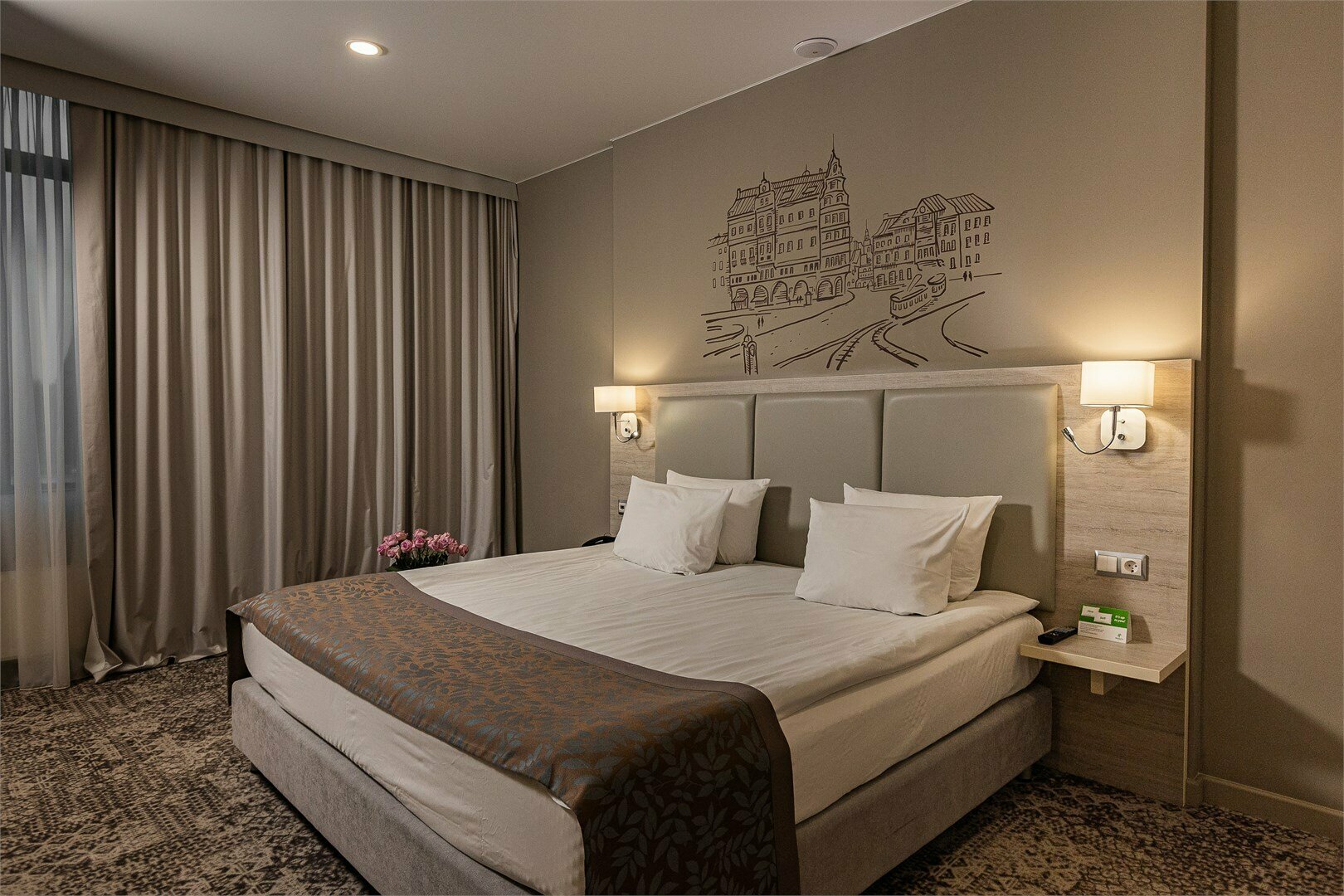 Представительский номер c 1 большой кроватью