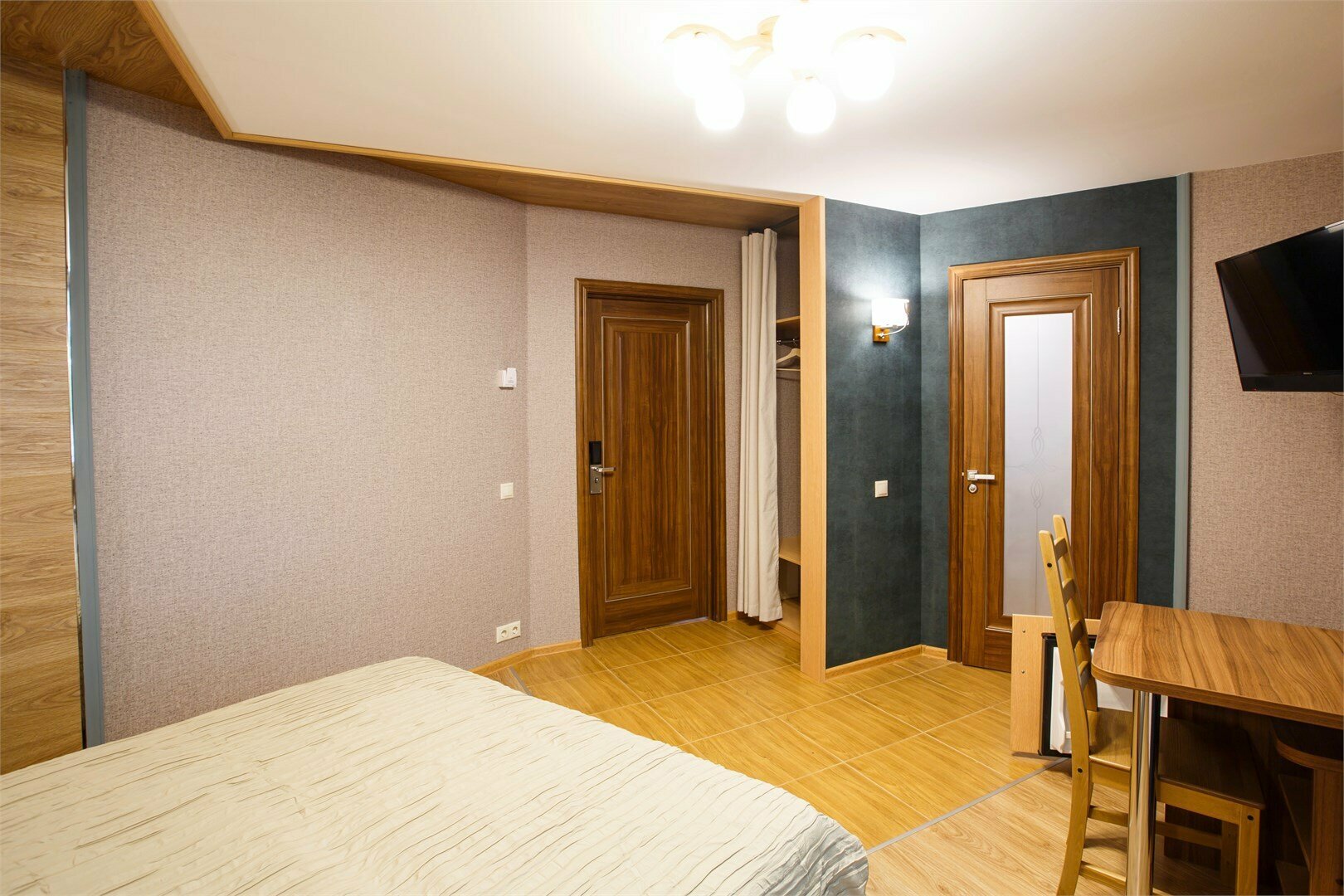 Двухместный номер "Люкс" с кроватью размера «king-size»