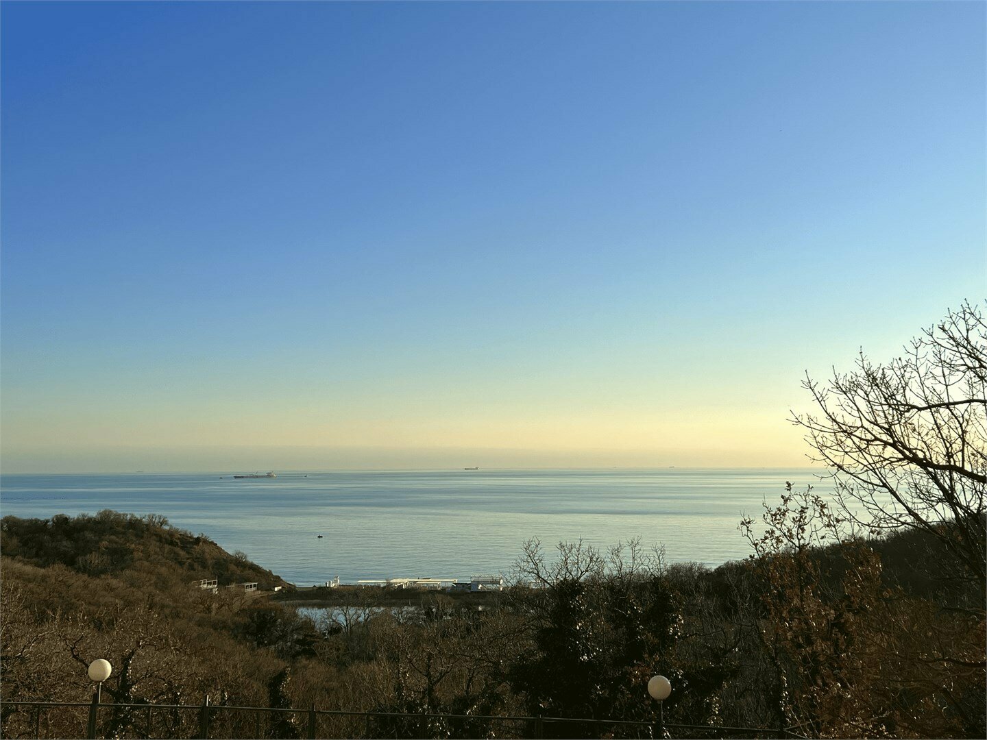 Улучшенный двухместный номер с 2 отдельными кроватями