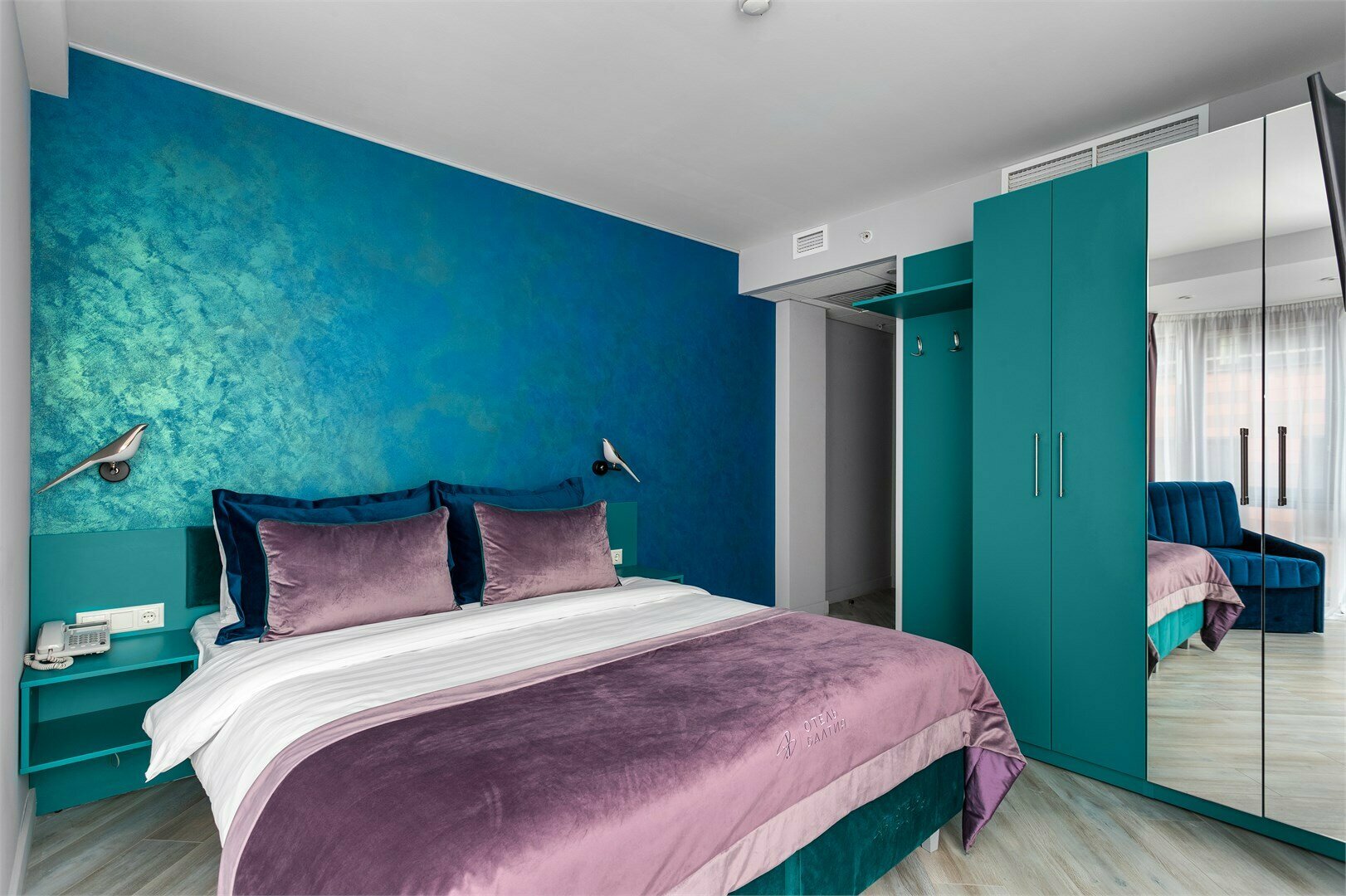 Супериор NEW с одной большой кроватью