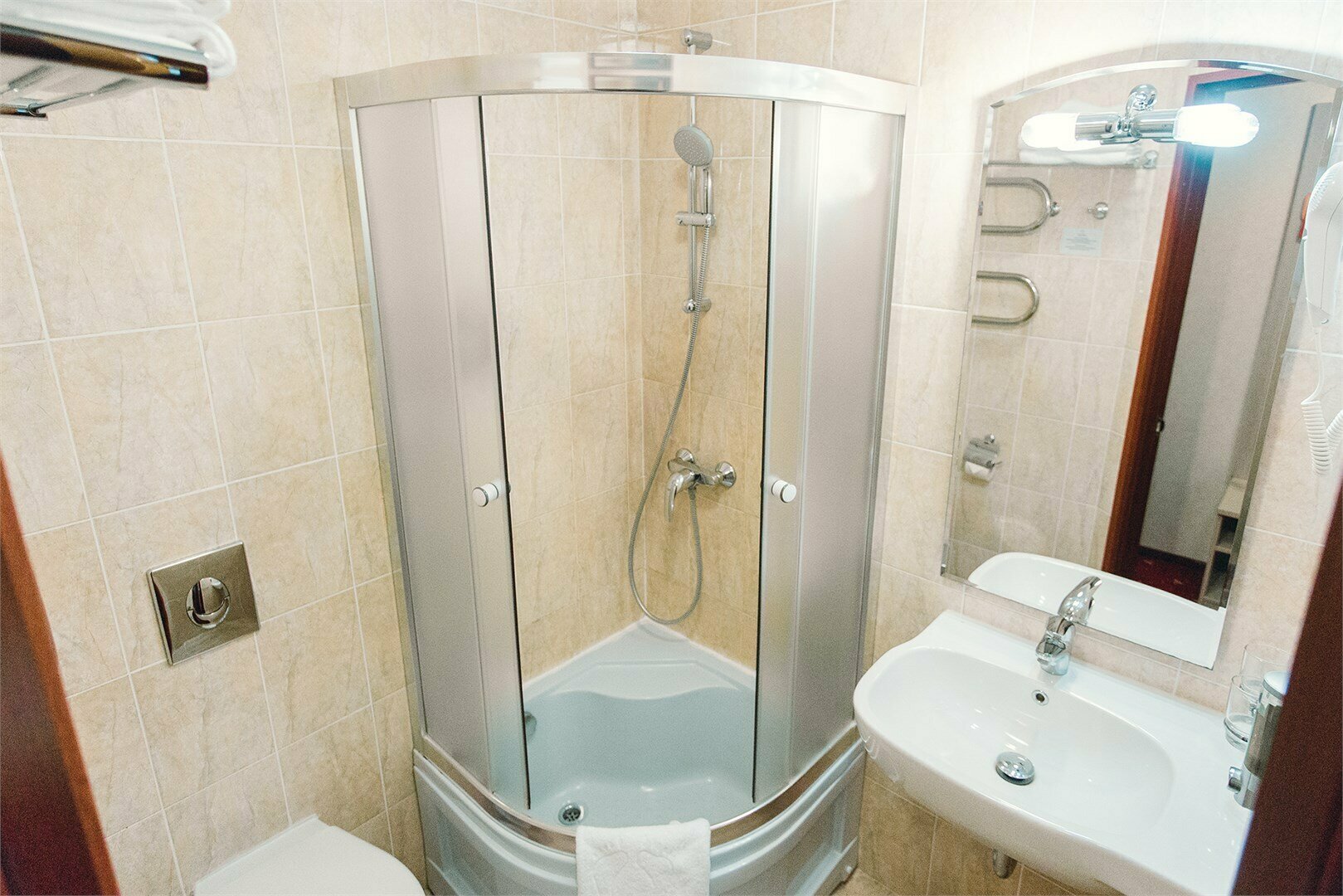 Стандарт с видом на реку