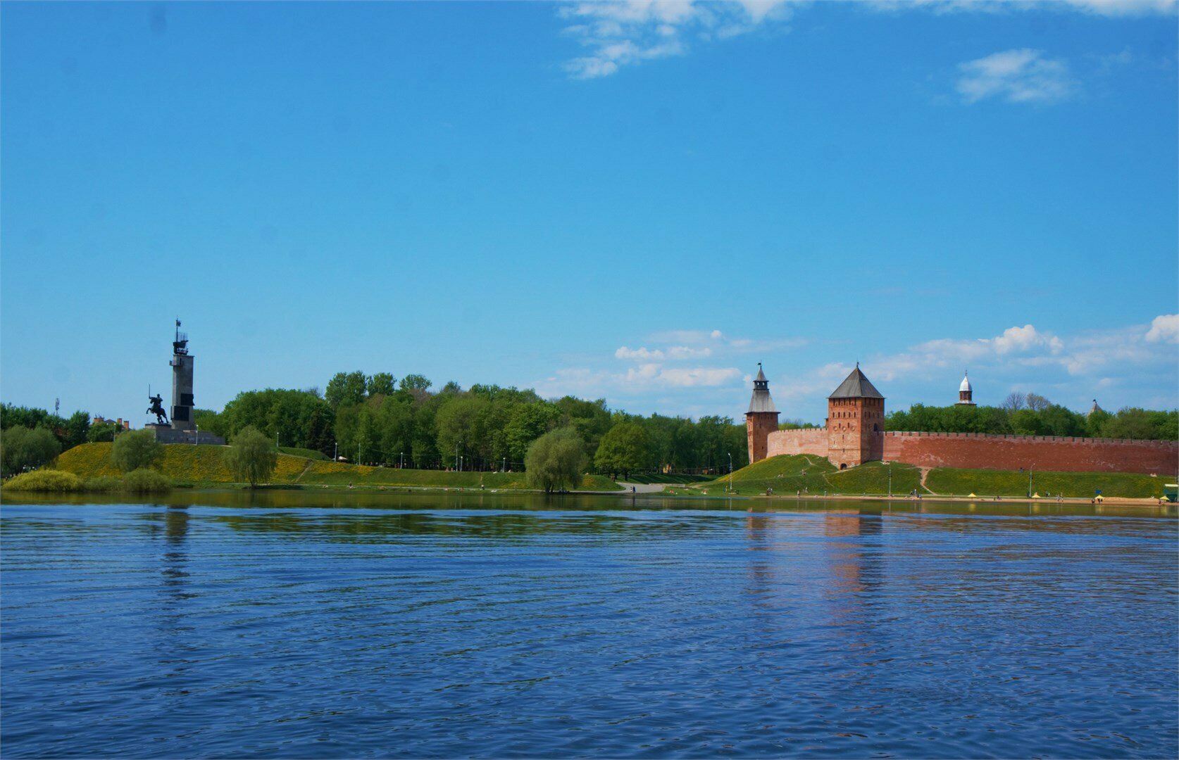 Стандарт с видом на реку
