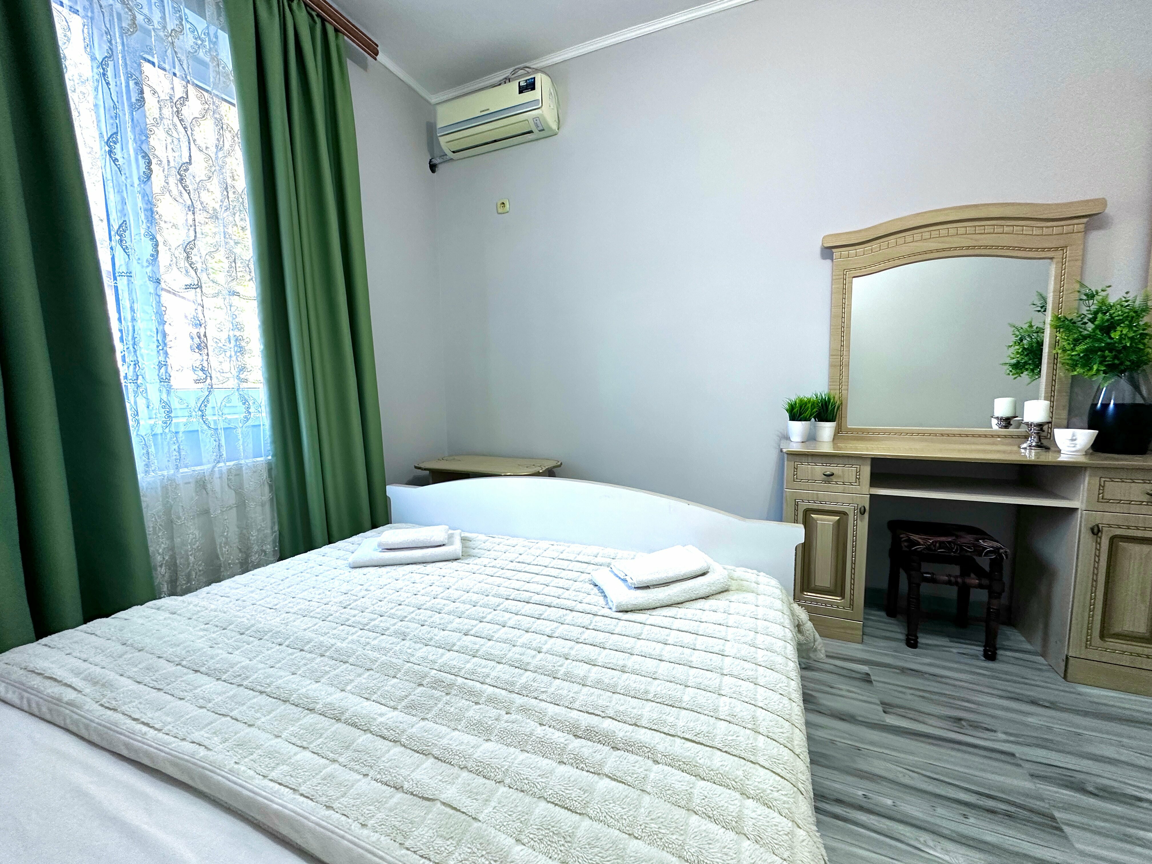 Трехместный номер с общим туалетом