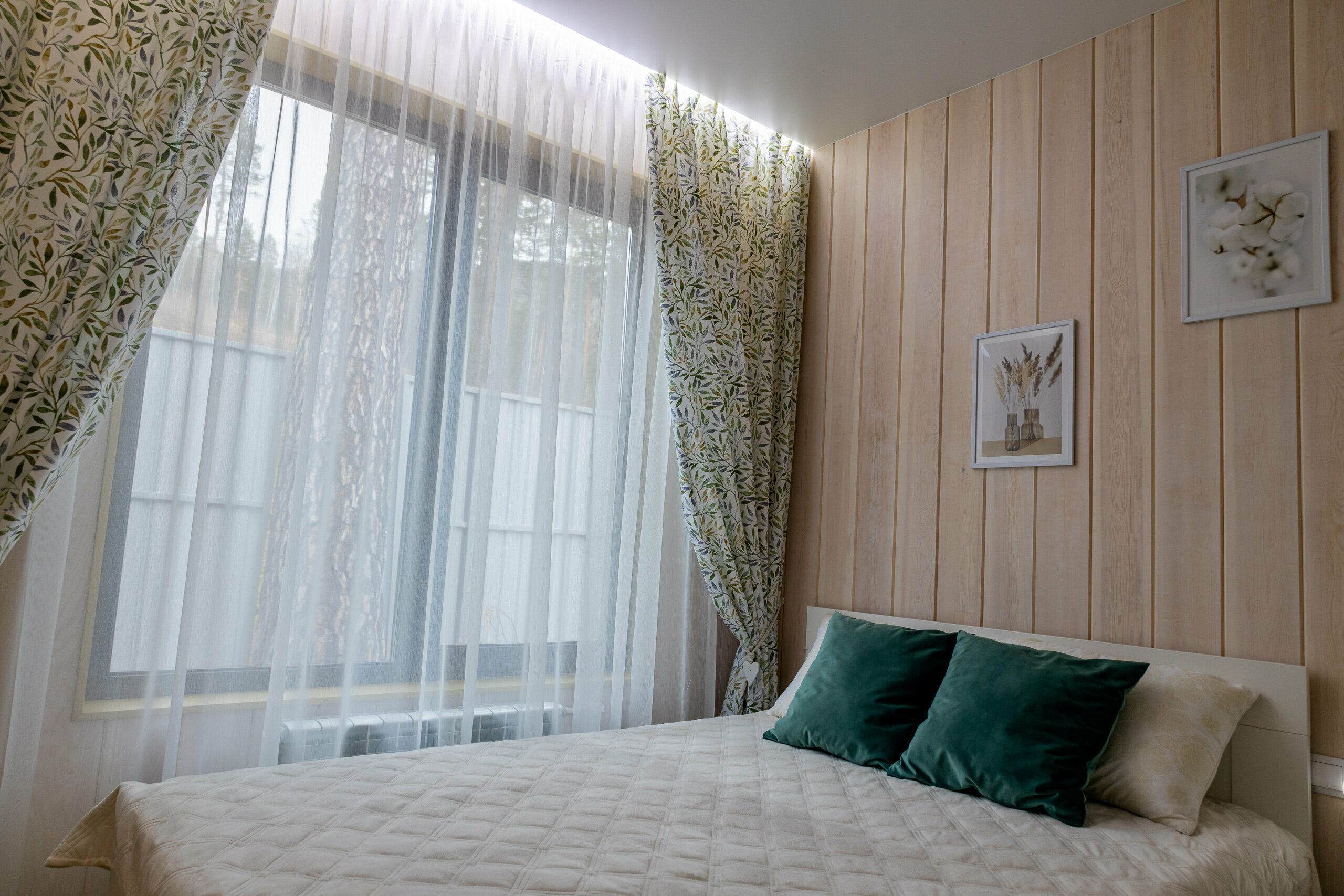 Семейный номер с видом на горы