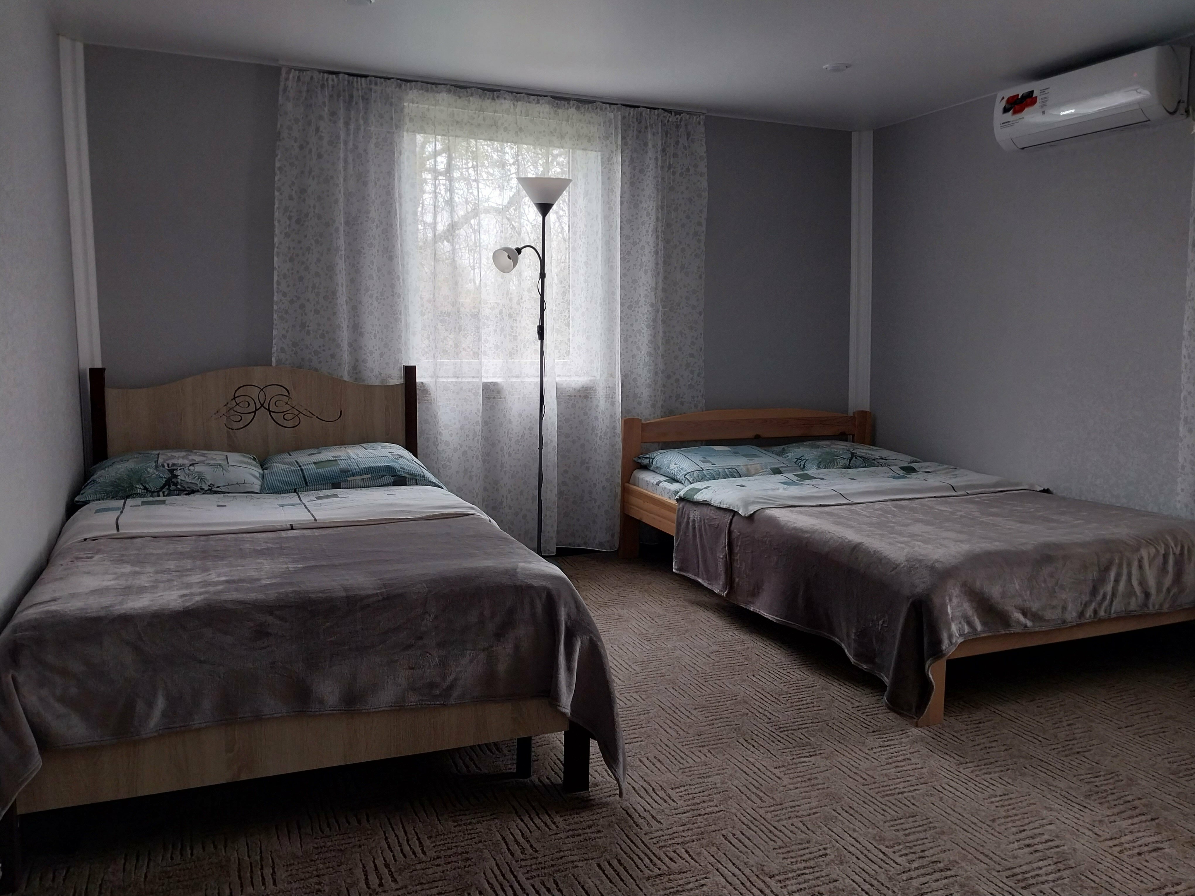 Cемейный номер с собственной ванной комнатой