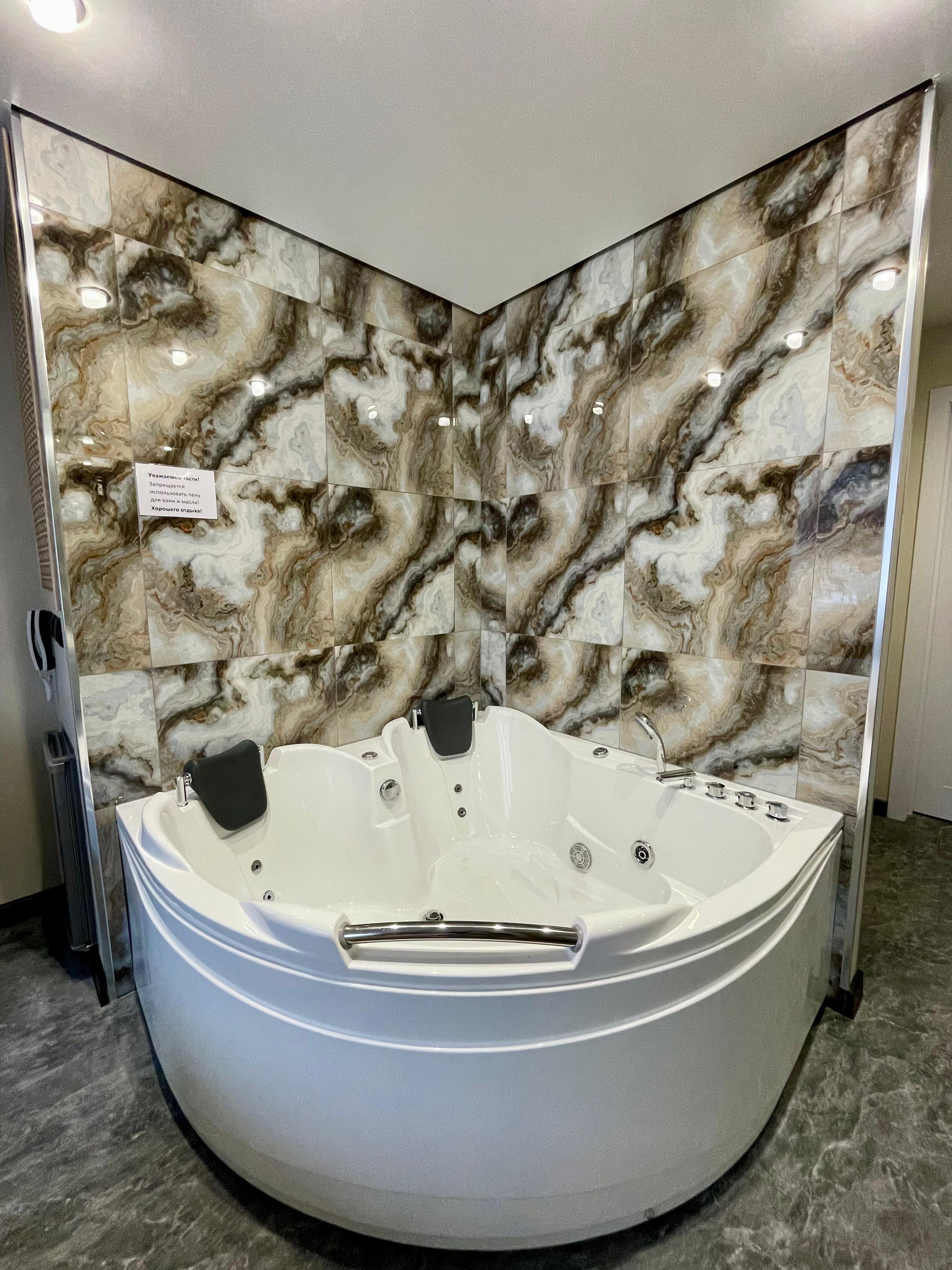 Двухместный номер с 1 кроватью и гидромассажной ванной