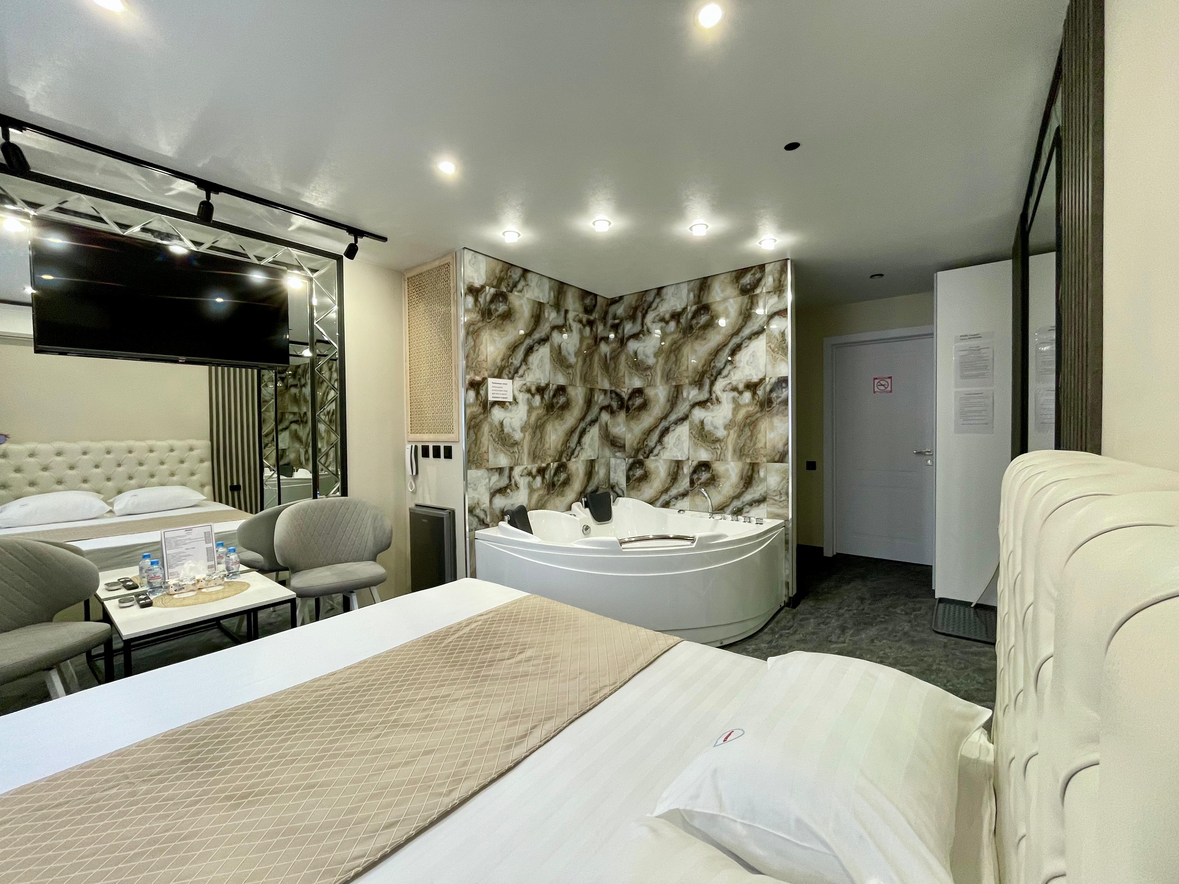 Двухместный номер с 1 кроватью и гидромассажной ванной