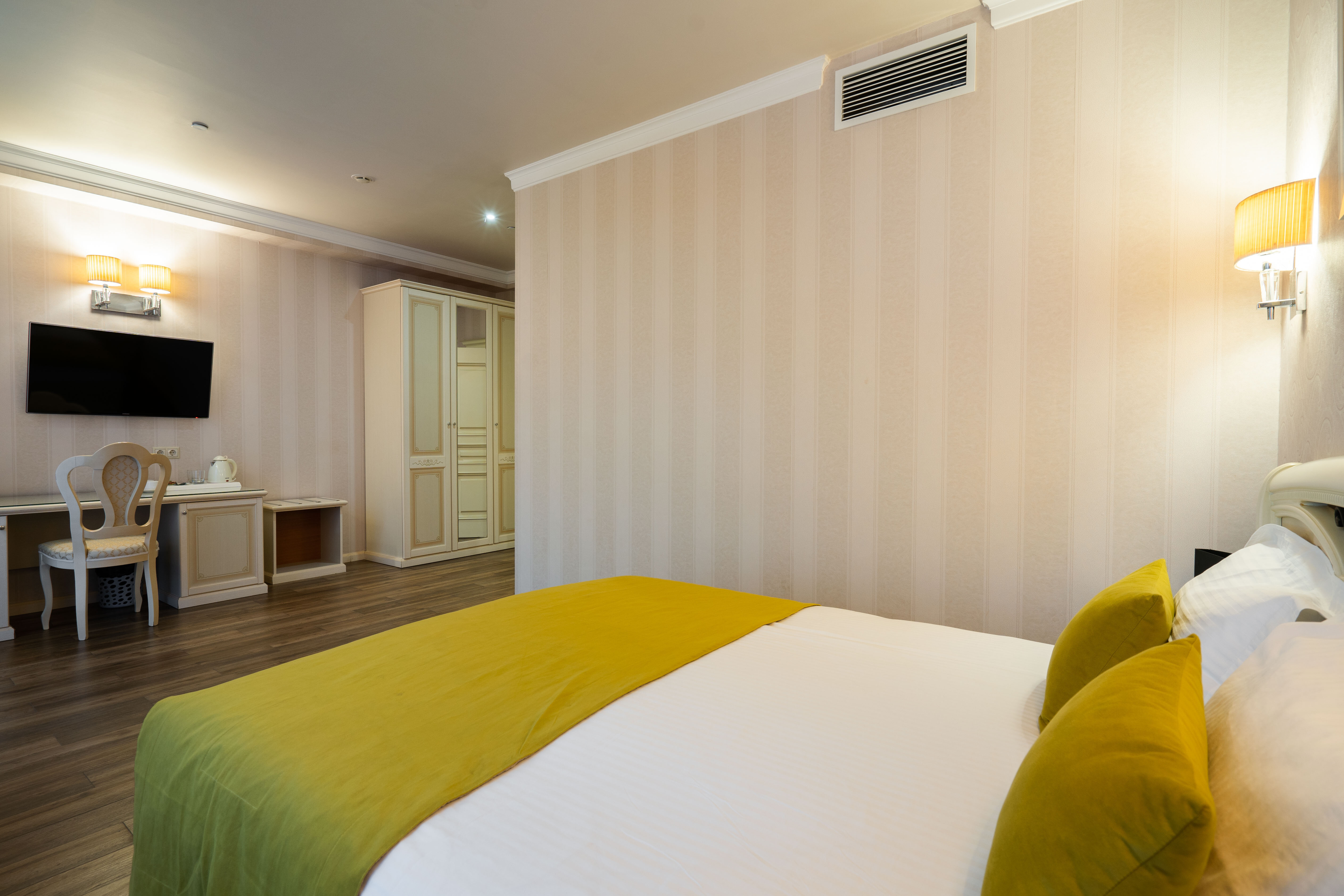 Стандартный двухместный номер с 1 кроватью или 2 отдельными кроватями и балконом