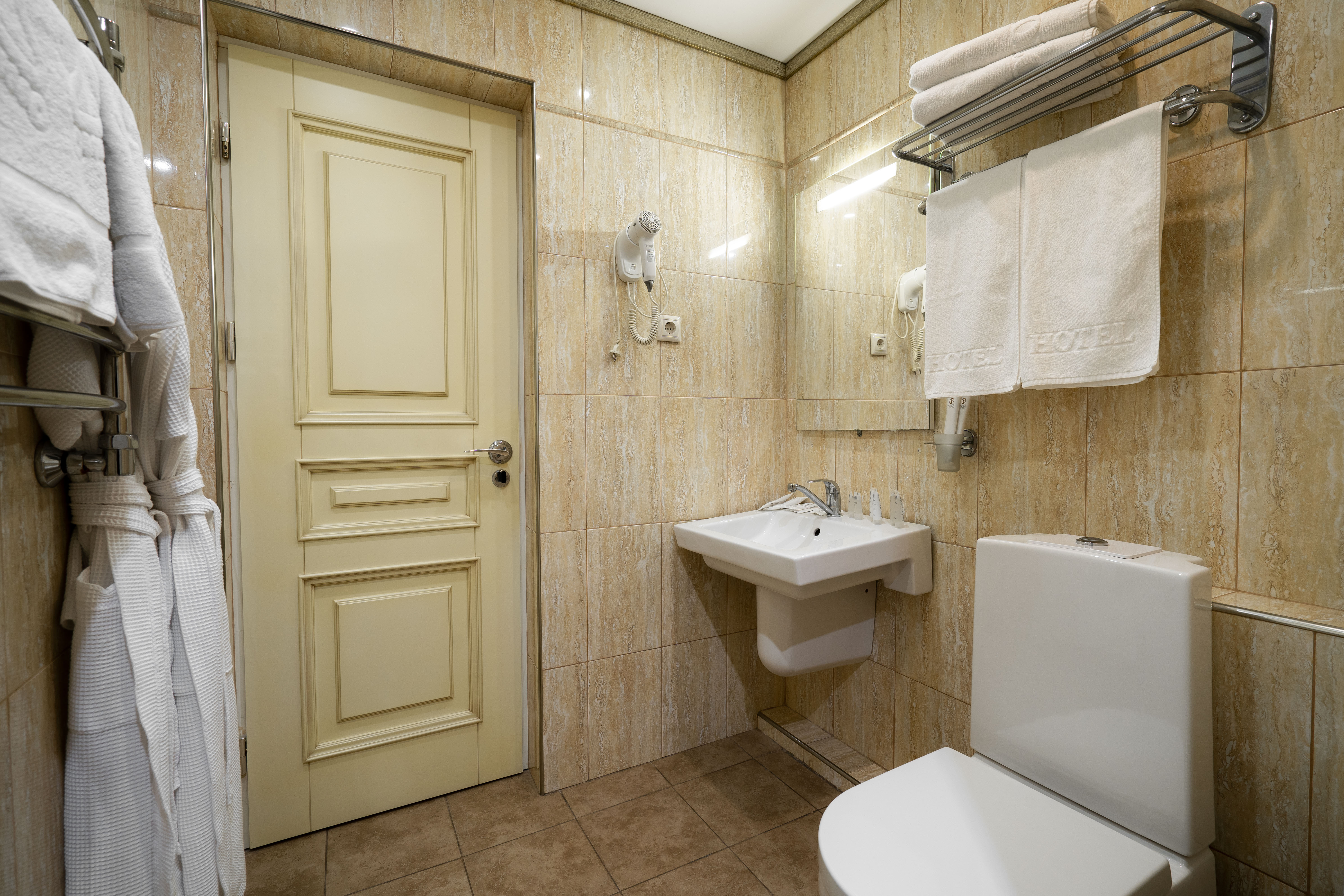 Стандартный двухместный номер с 1 кроватью или 2 отдельными кроватями и балконом