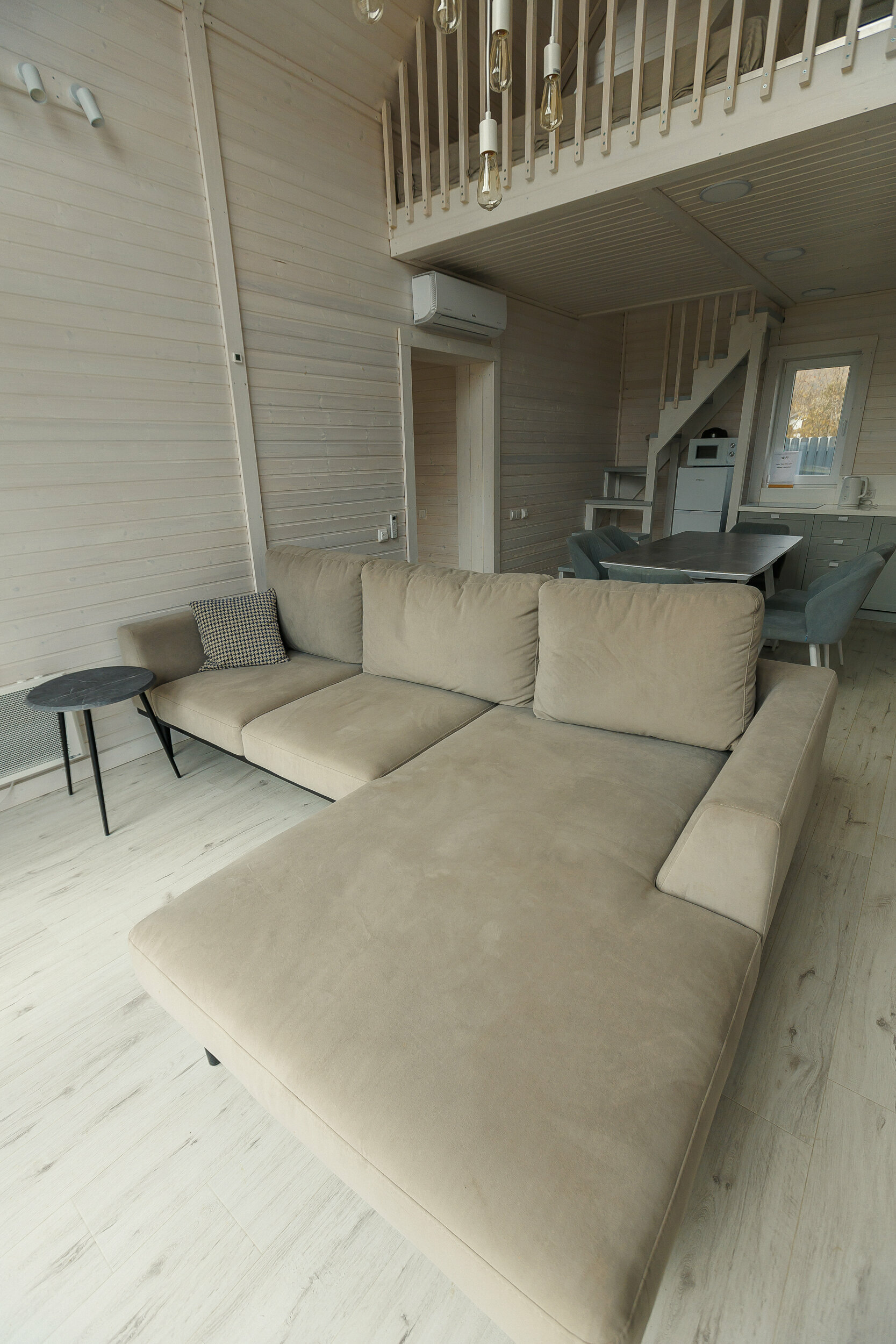 Дом с собственным бассейном