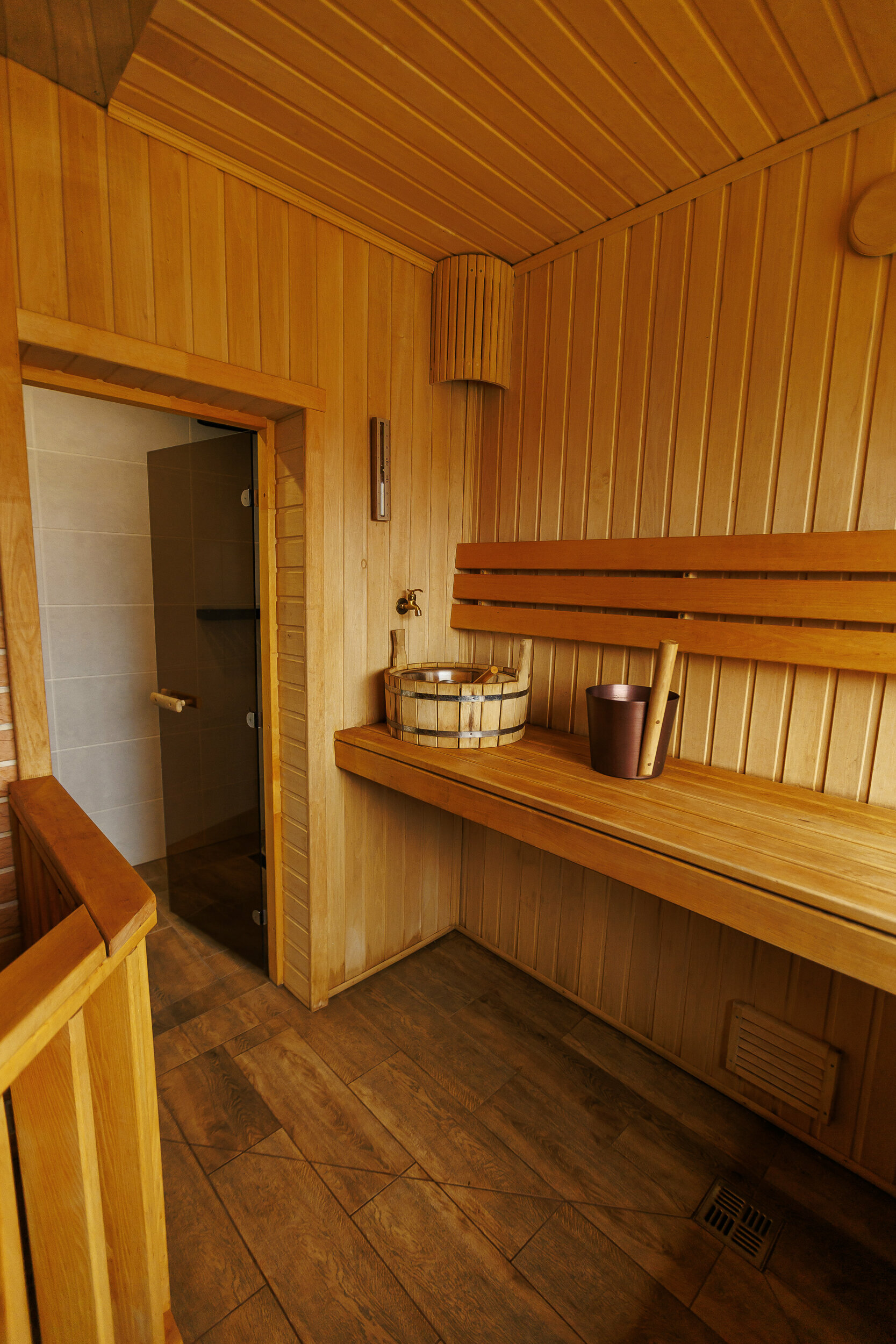 Дом с собственным бассейном