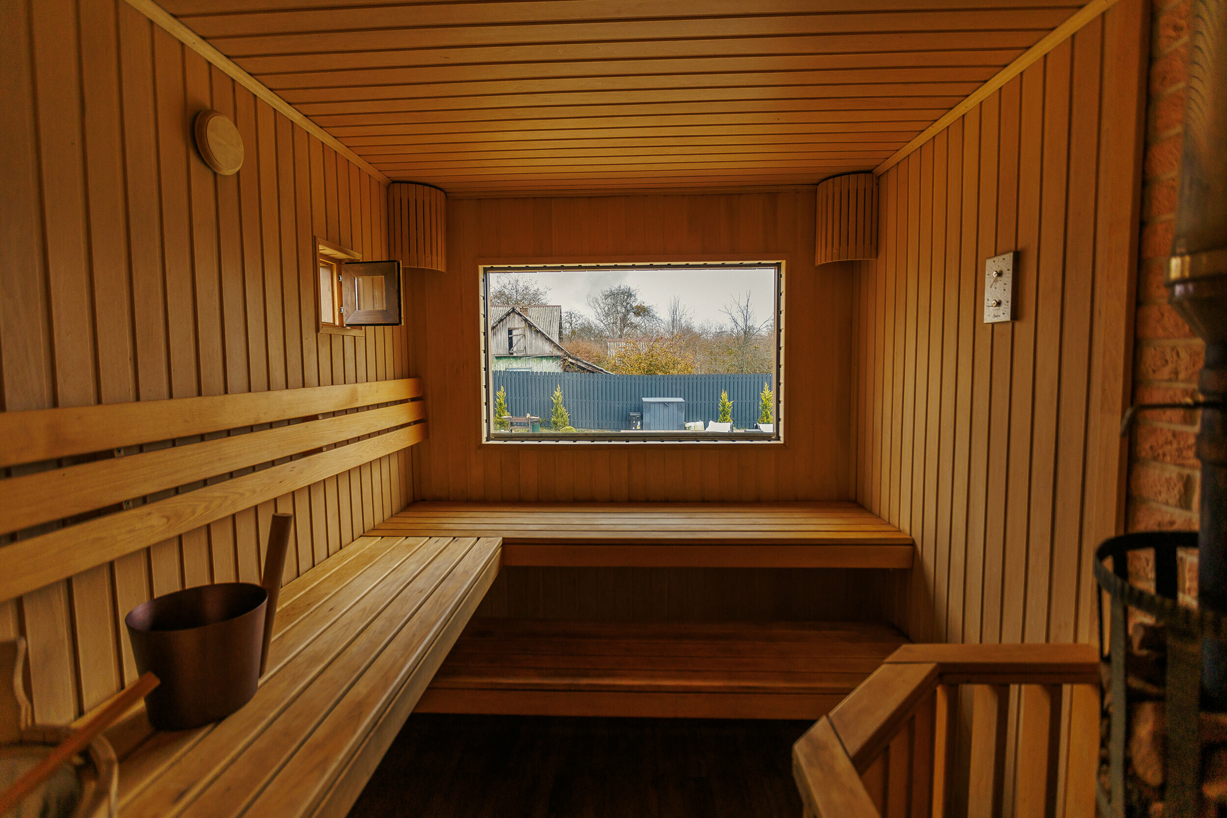 Дом с собственным бассейном