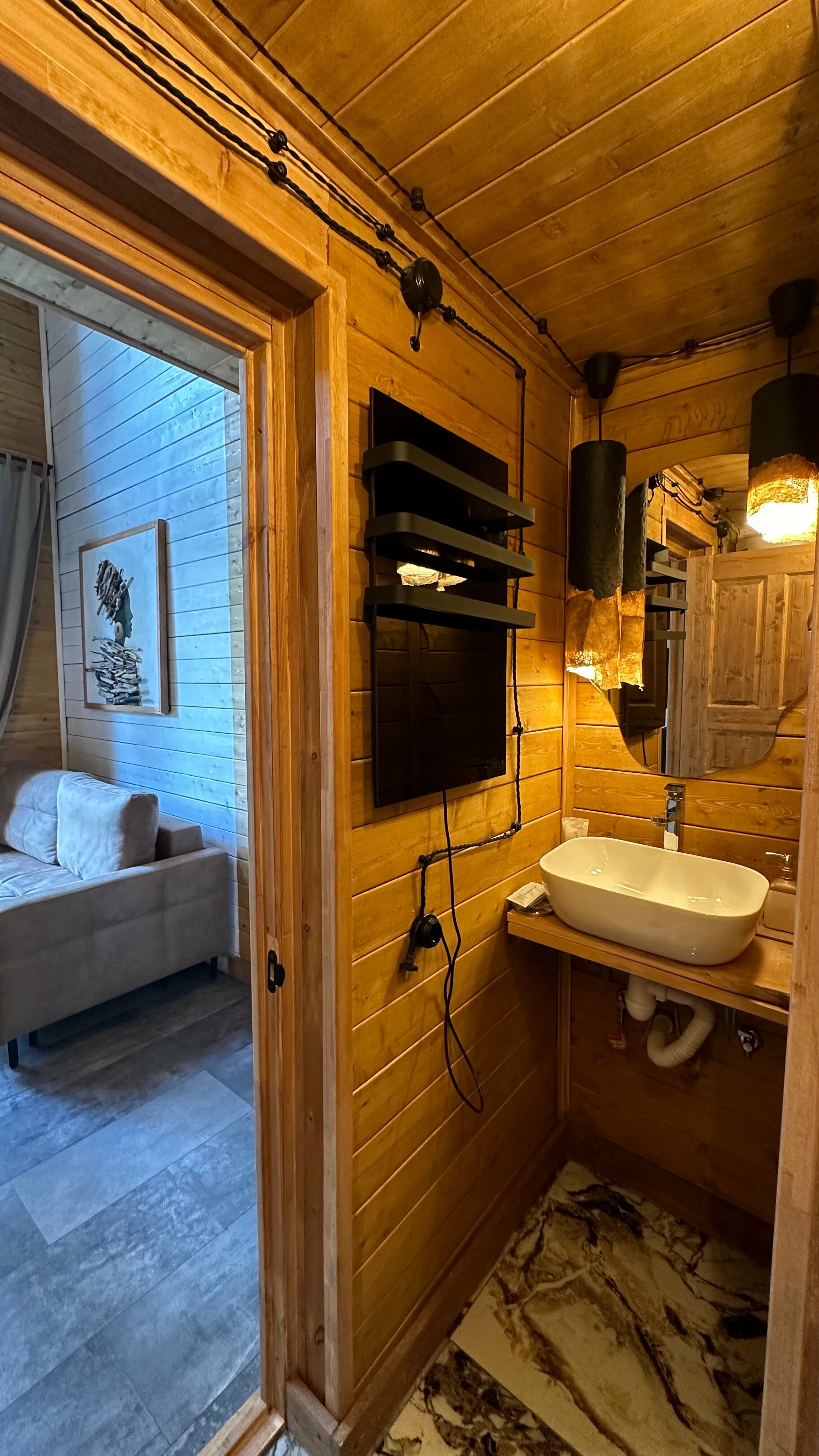 Трехместный номер «Комфорт» с душем