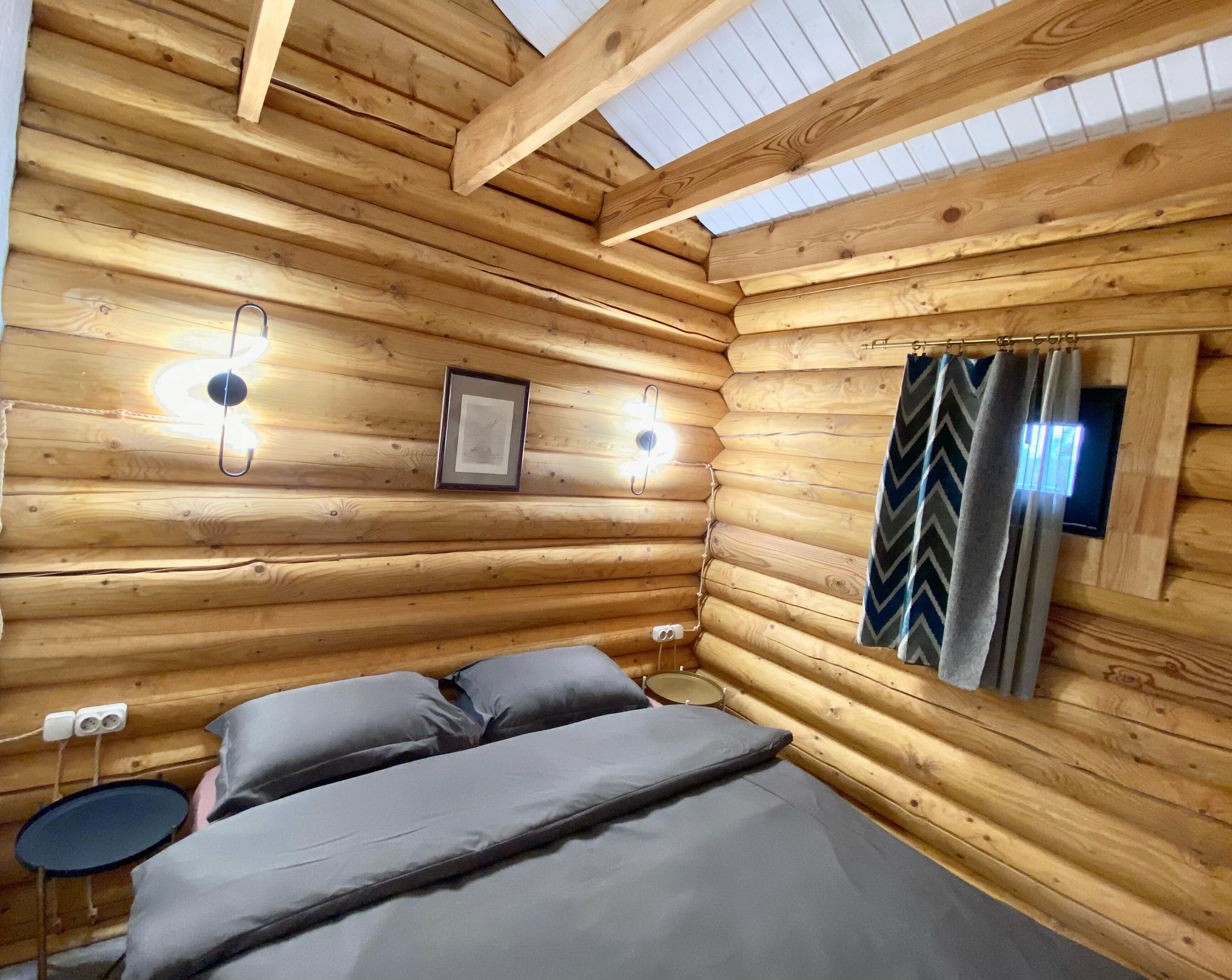 Семейный номер с видом на озеро