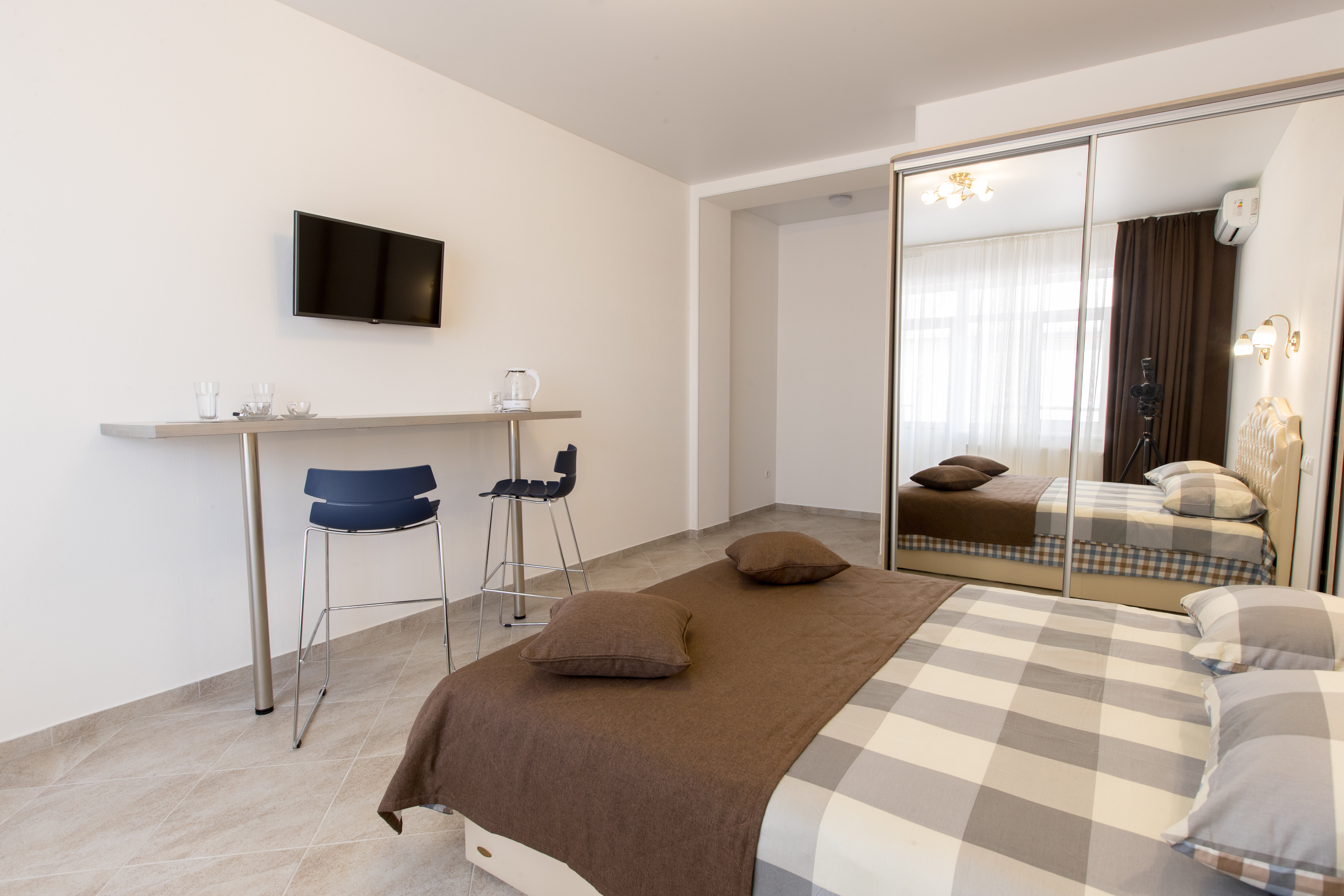 Трехместный номер с балконом