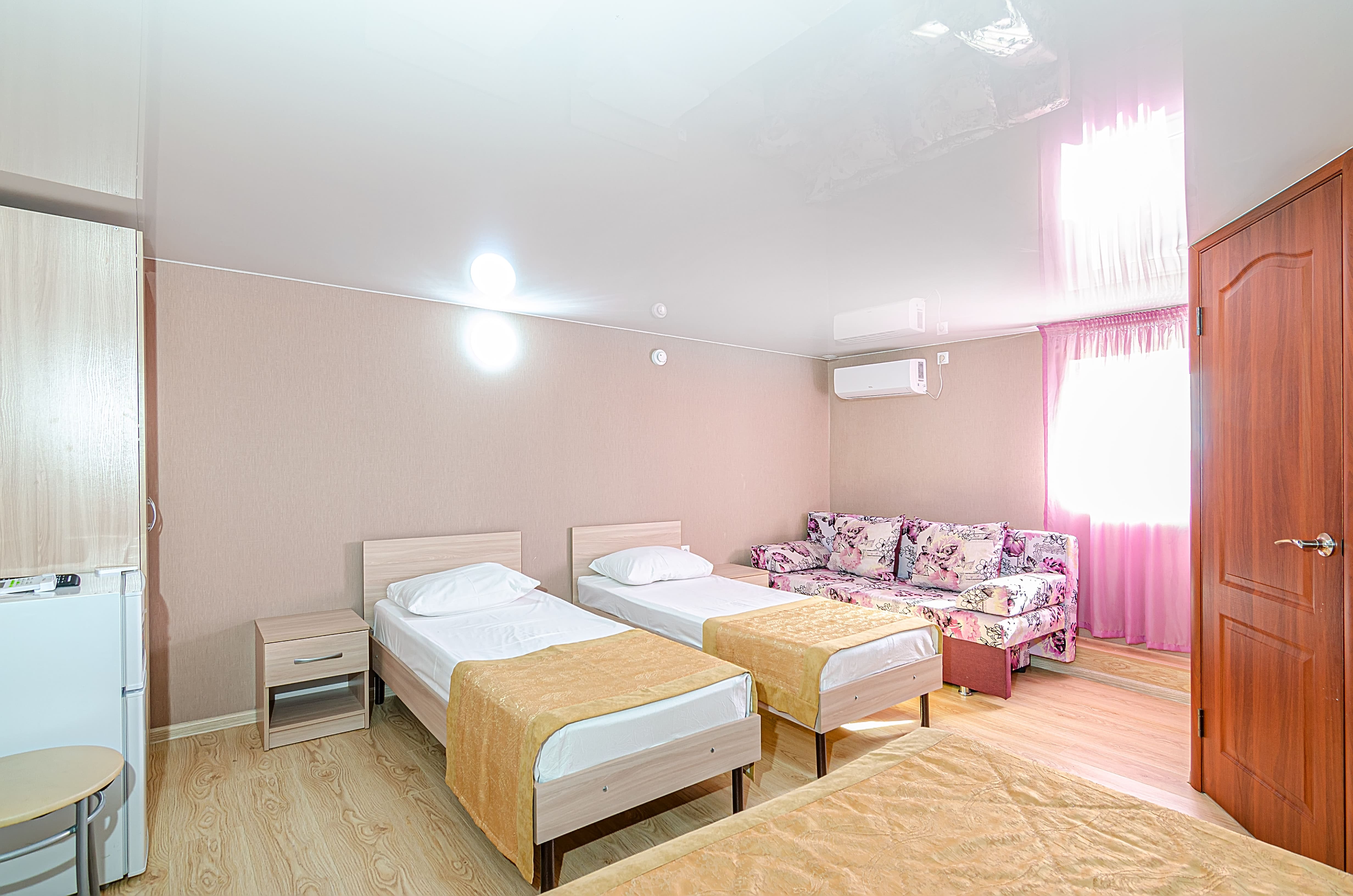 Шестиместный номер