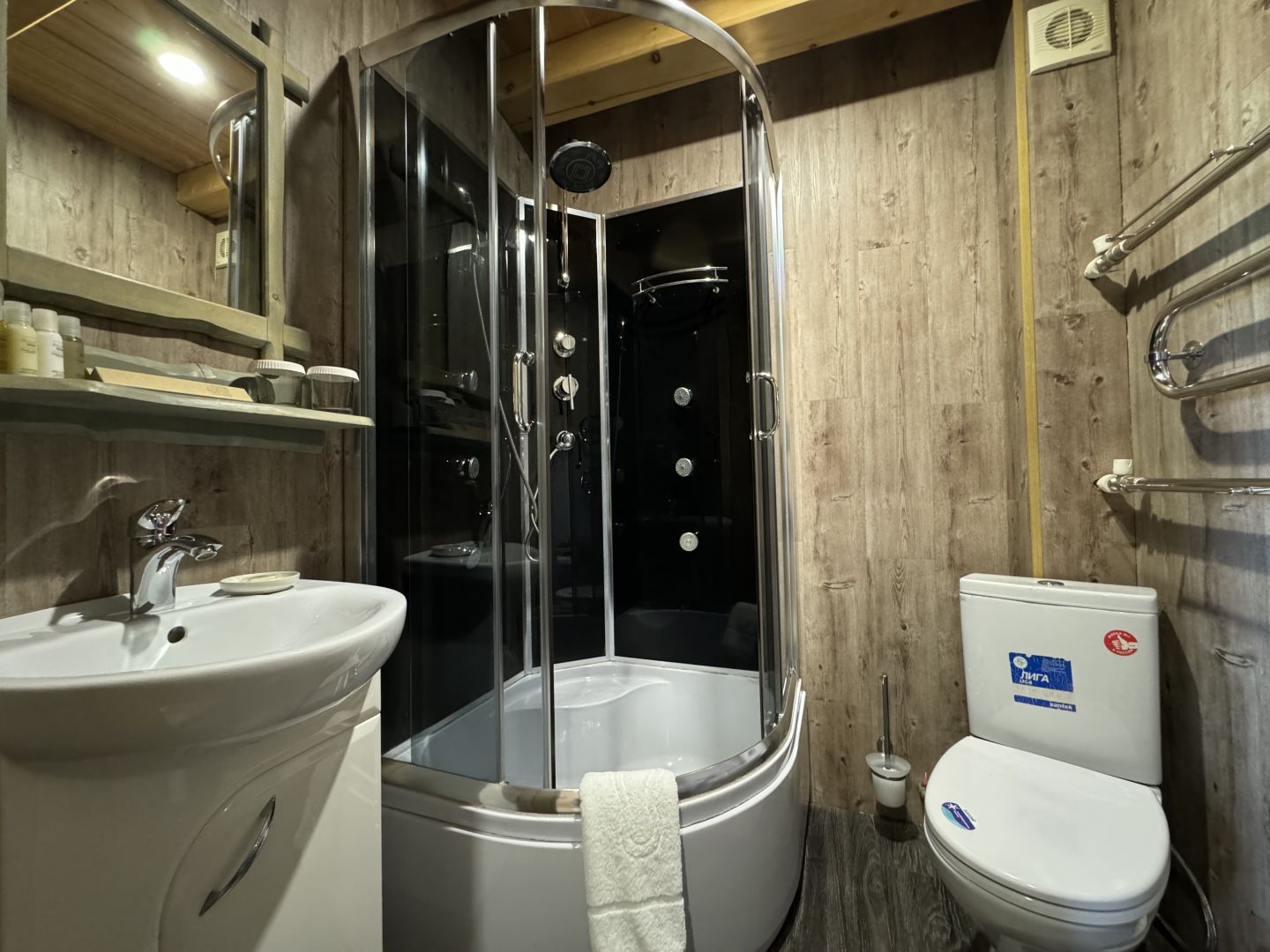 Большой двухместный номер с 1 кроватью