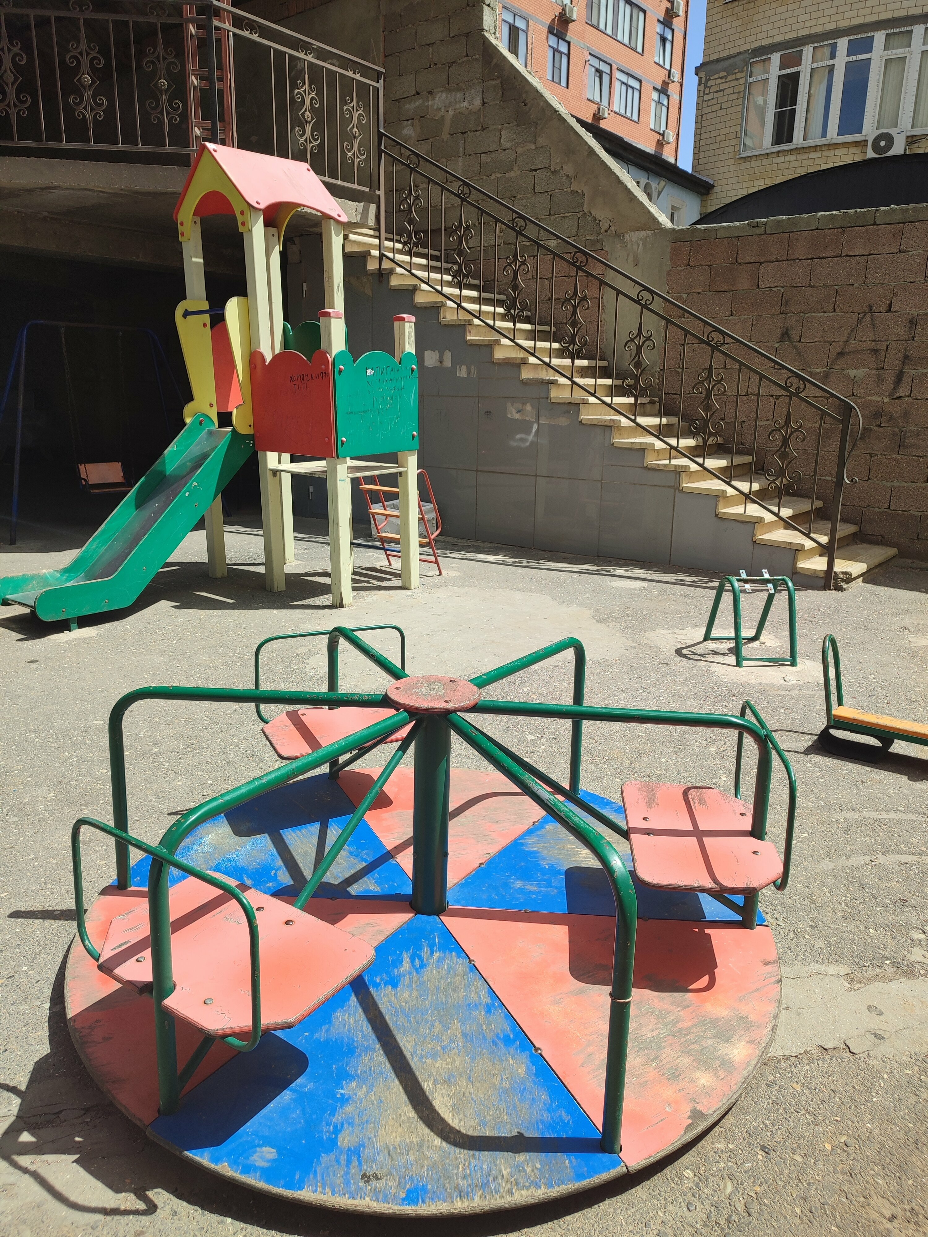 Четырехместный номер с ванной комнатой