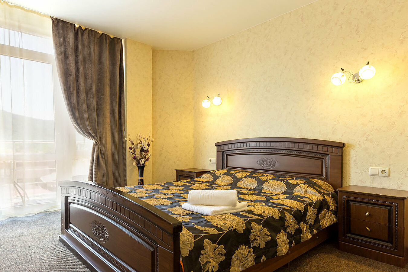 Семейный номер с балконом