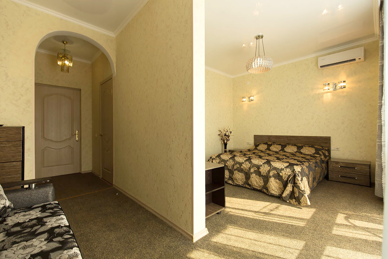 Пятиместный номер с балконом