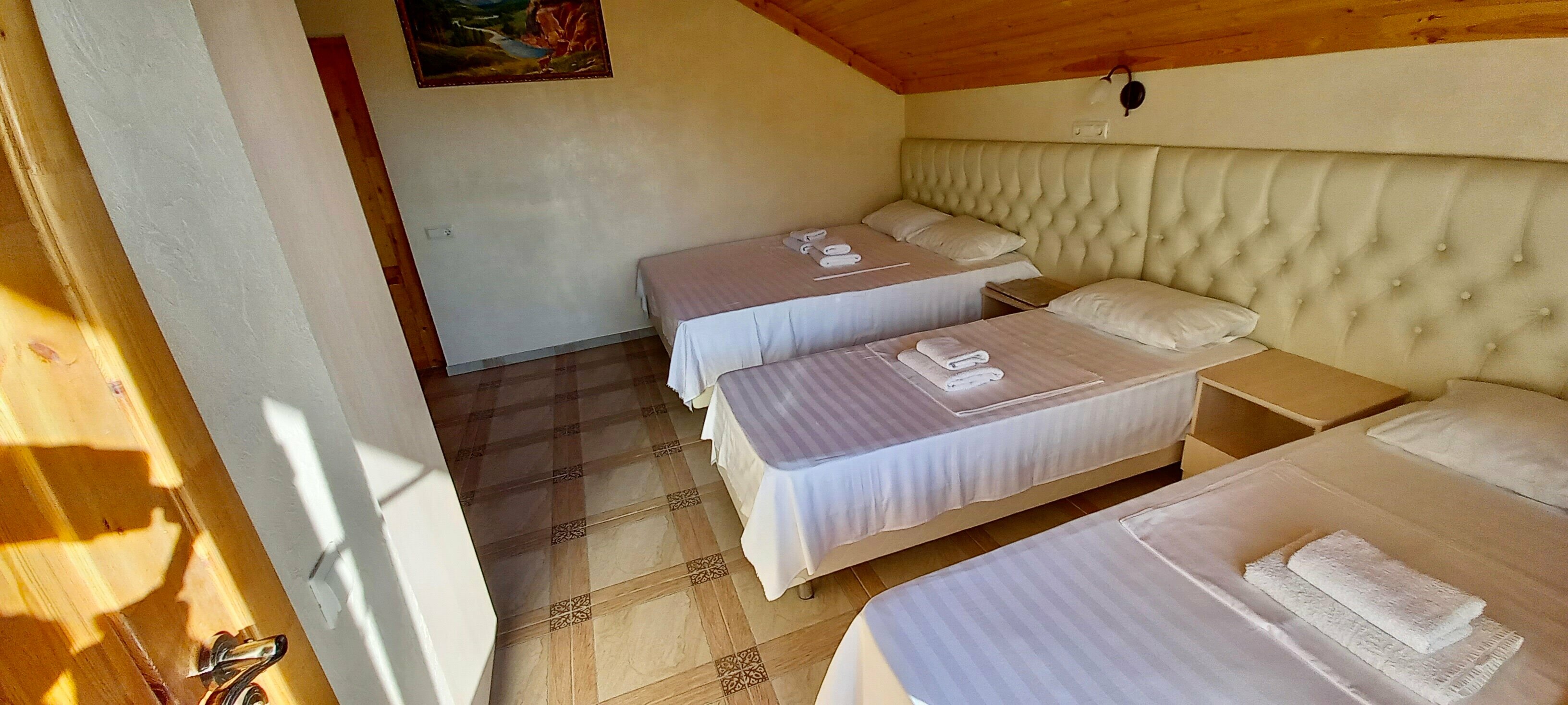 Четырехместный номер с балконом