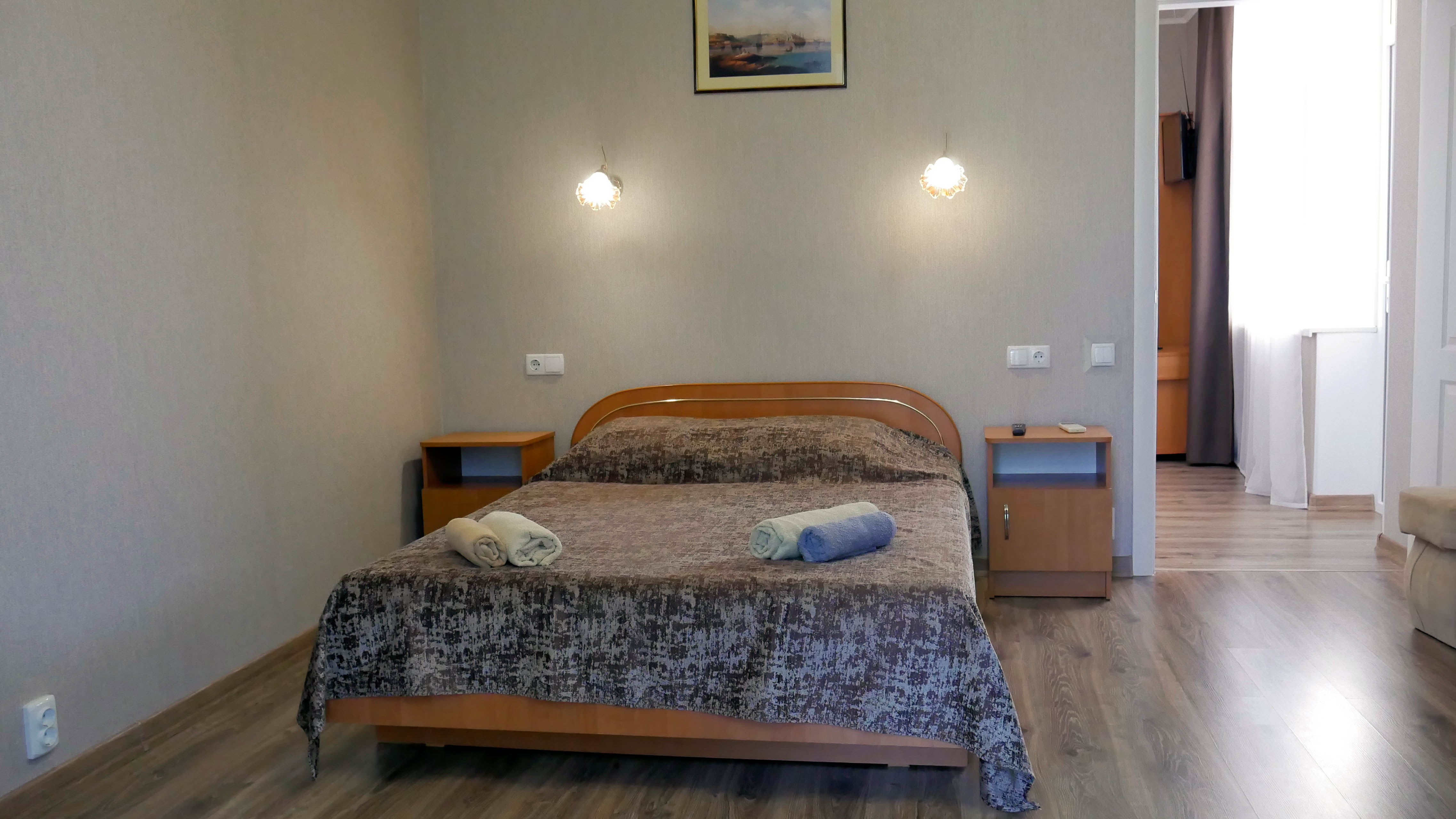 Cемейный номер с собственной ванной комнатой