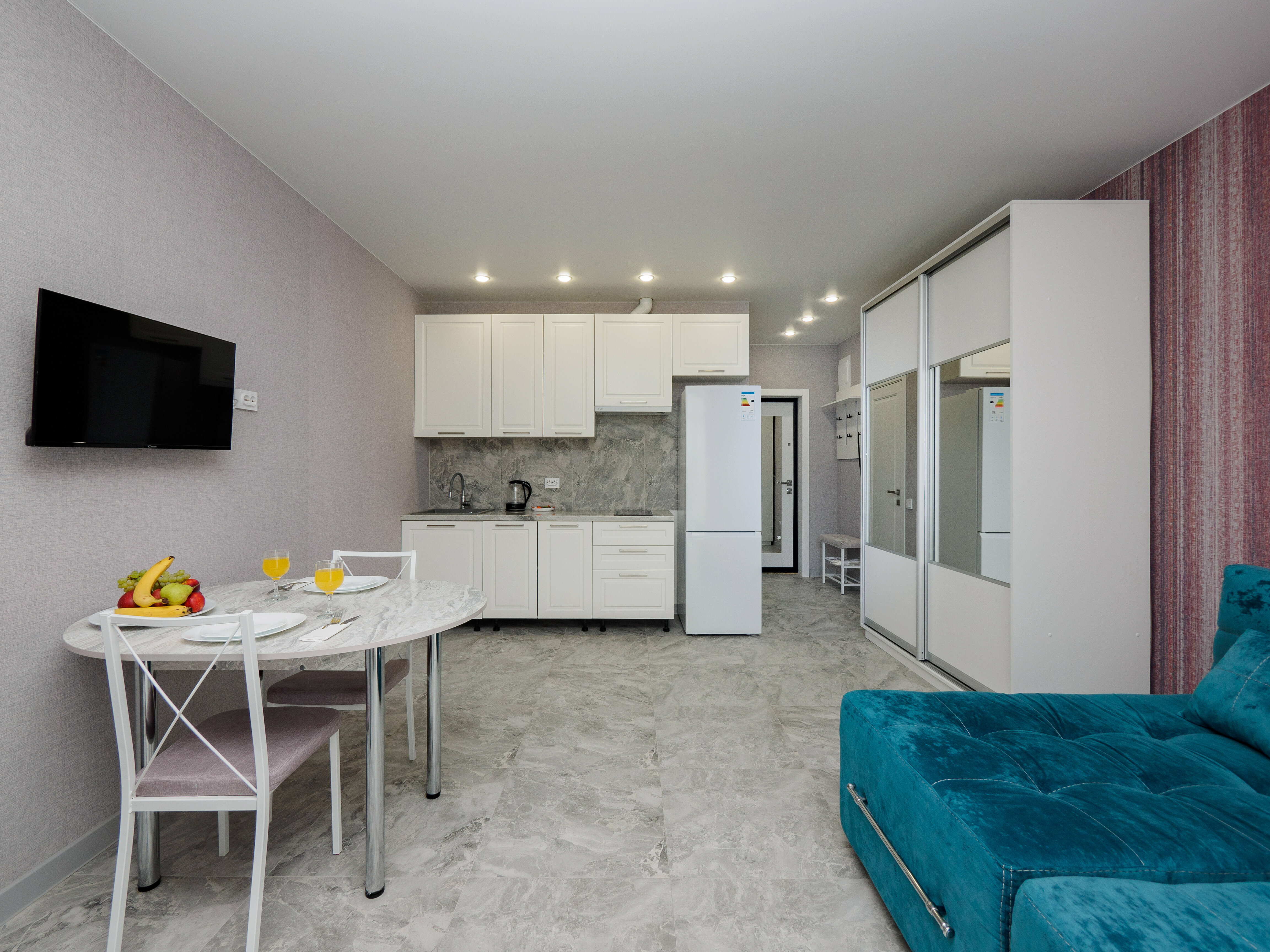 Номер-студия с диваном-кроватью