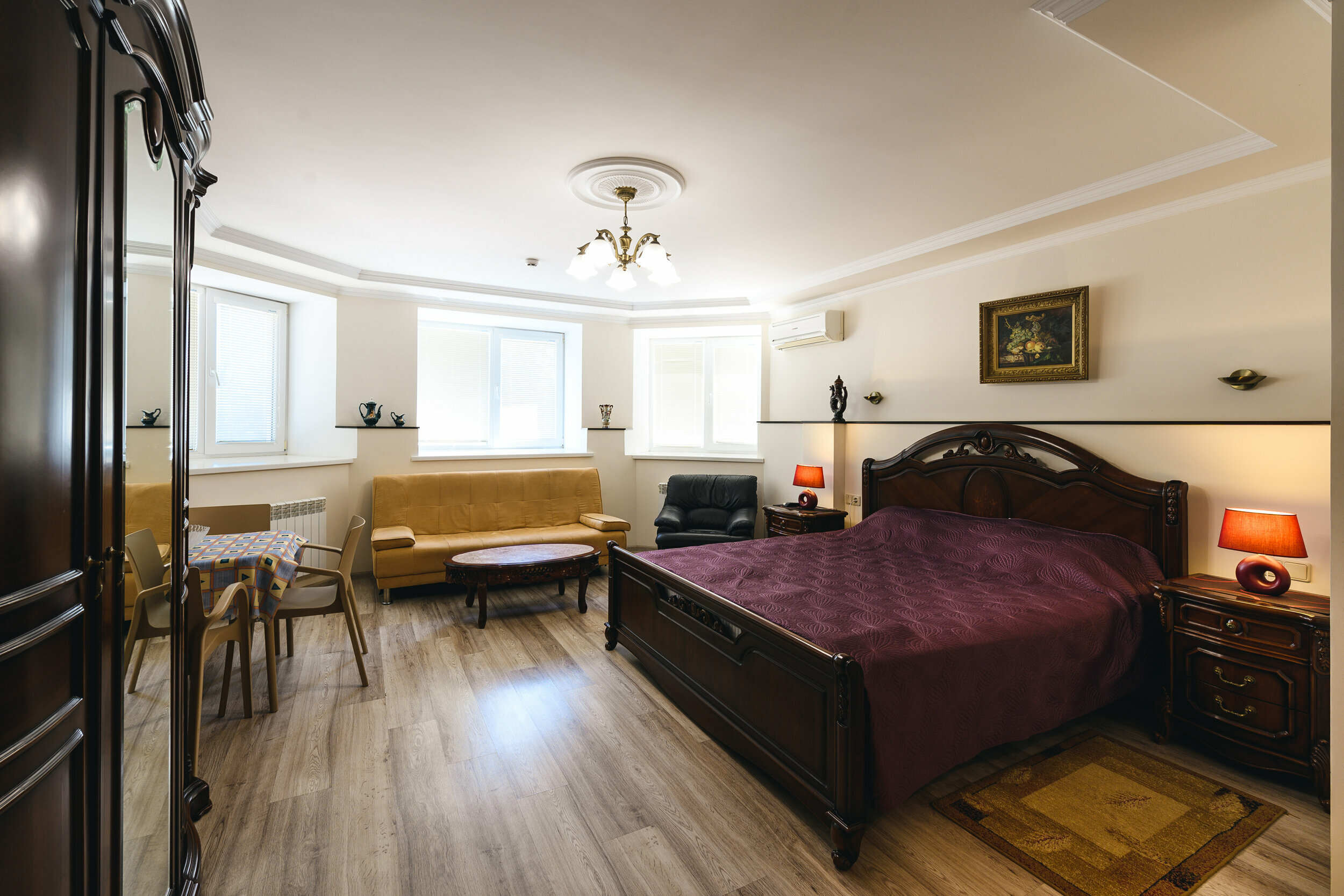 7 Полулюкс без балкона, вид на бассейн, мини кухня