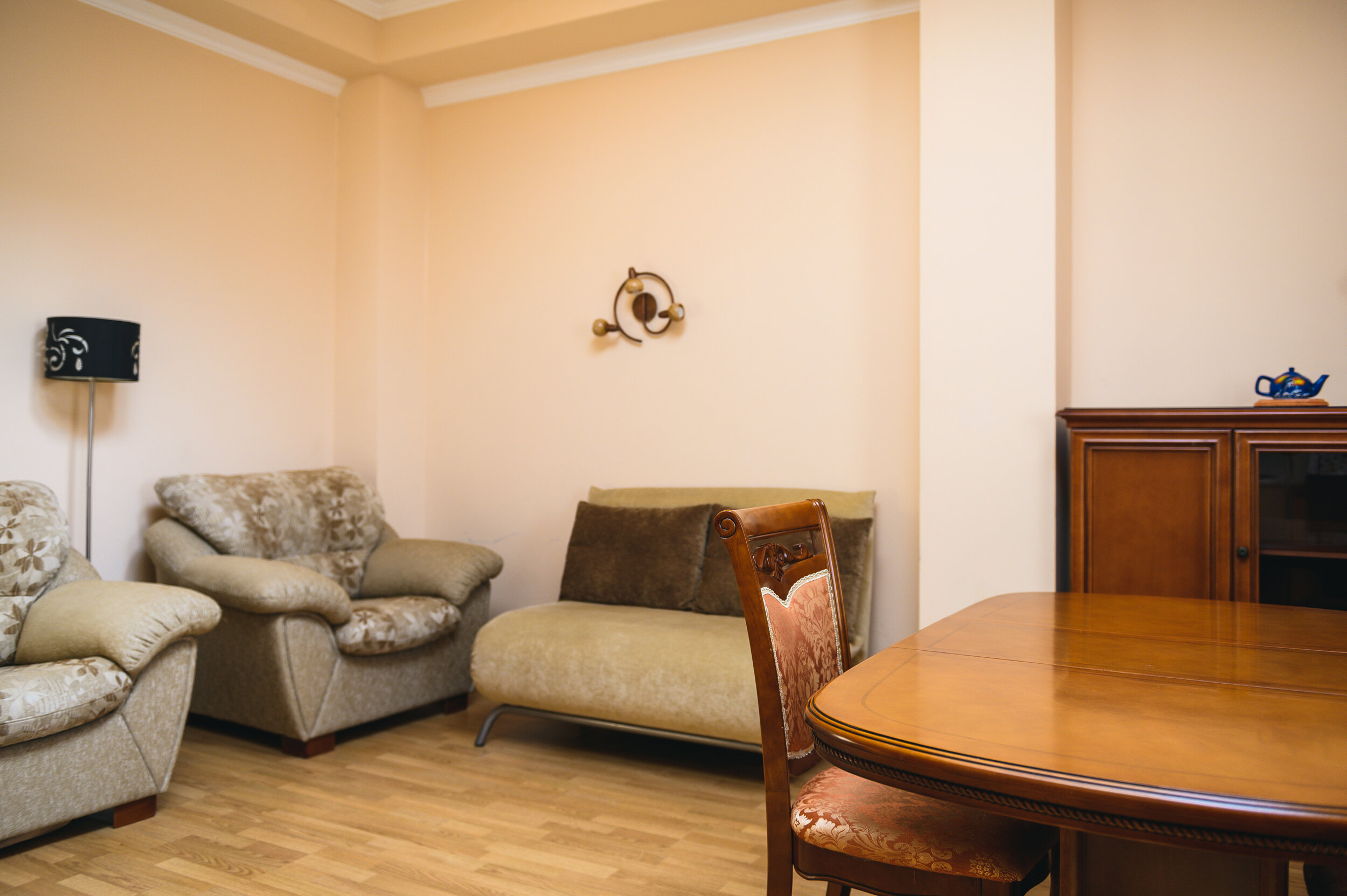 31-Люкс 78 м кв. кухонный уголок, 2 комнаты (без балкона, вид на горы), 3 этаж