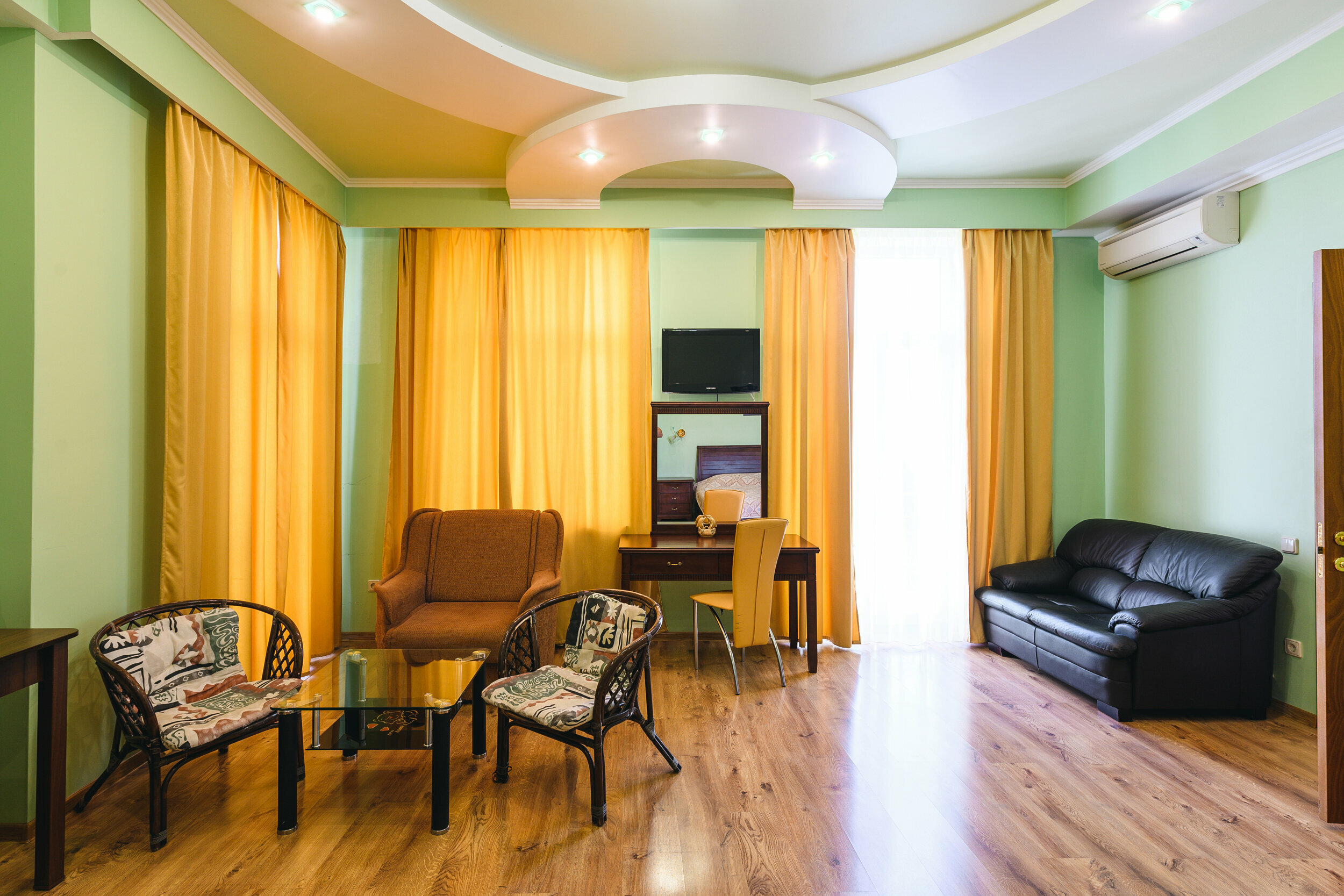 34 Полулюкс , балкон , вид на море