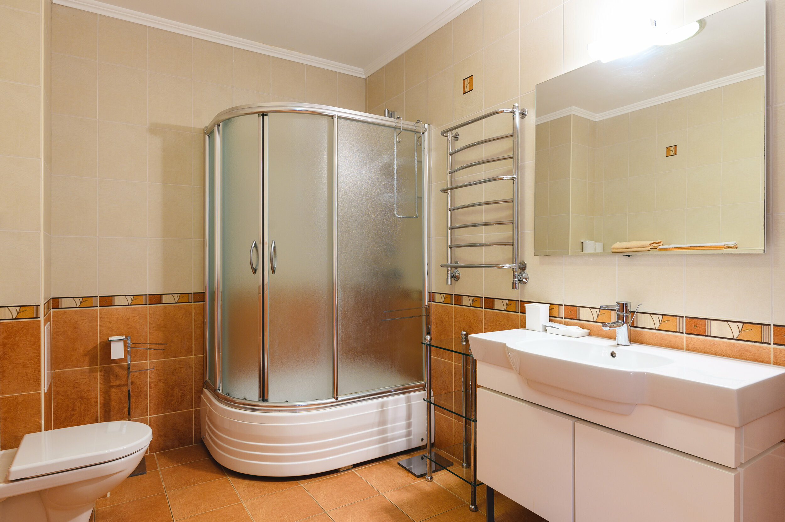 31-Люкс 78 м кв. кухонный уголок, 2 комнаты (без балкона, вид на горы), 3 этаж