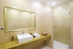 Люкс с террасой в Garden Hotel & SPA