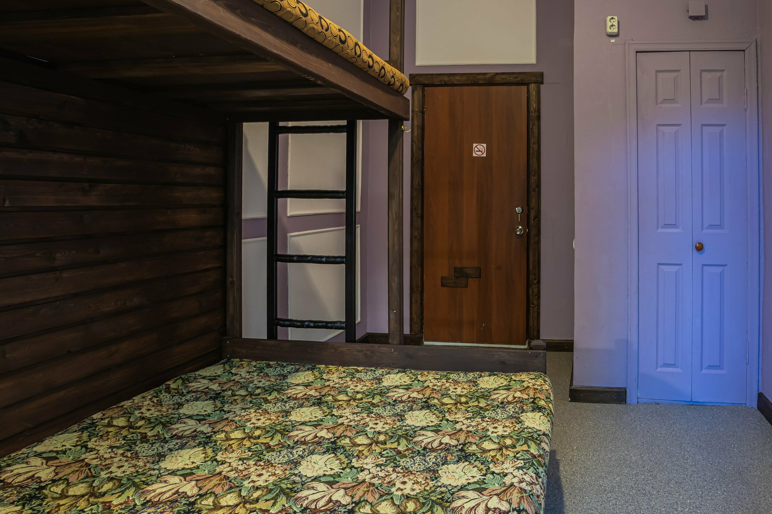 Трехместный номер с видом на город